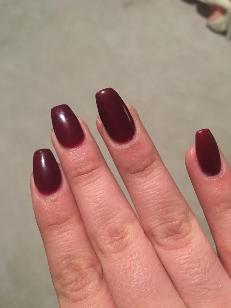 Women's long nail