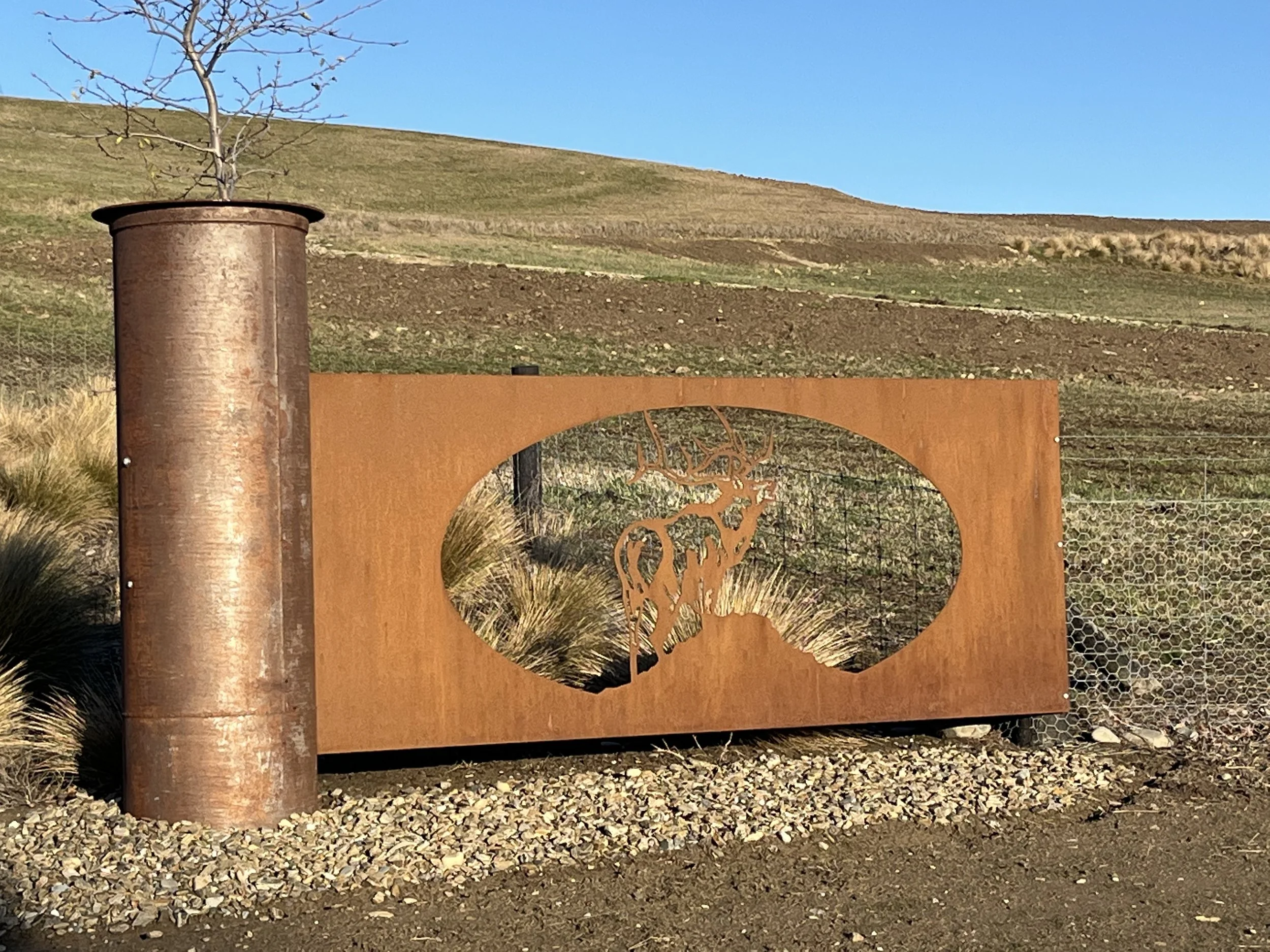 MountainViewRidgeSign-Deer.jpg