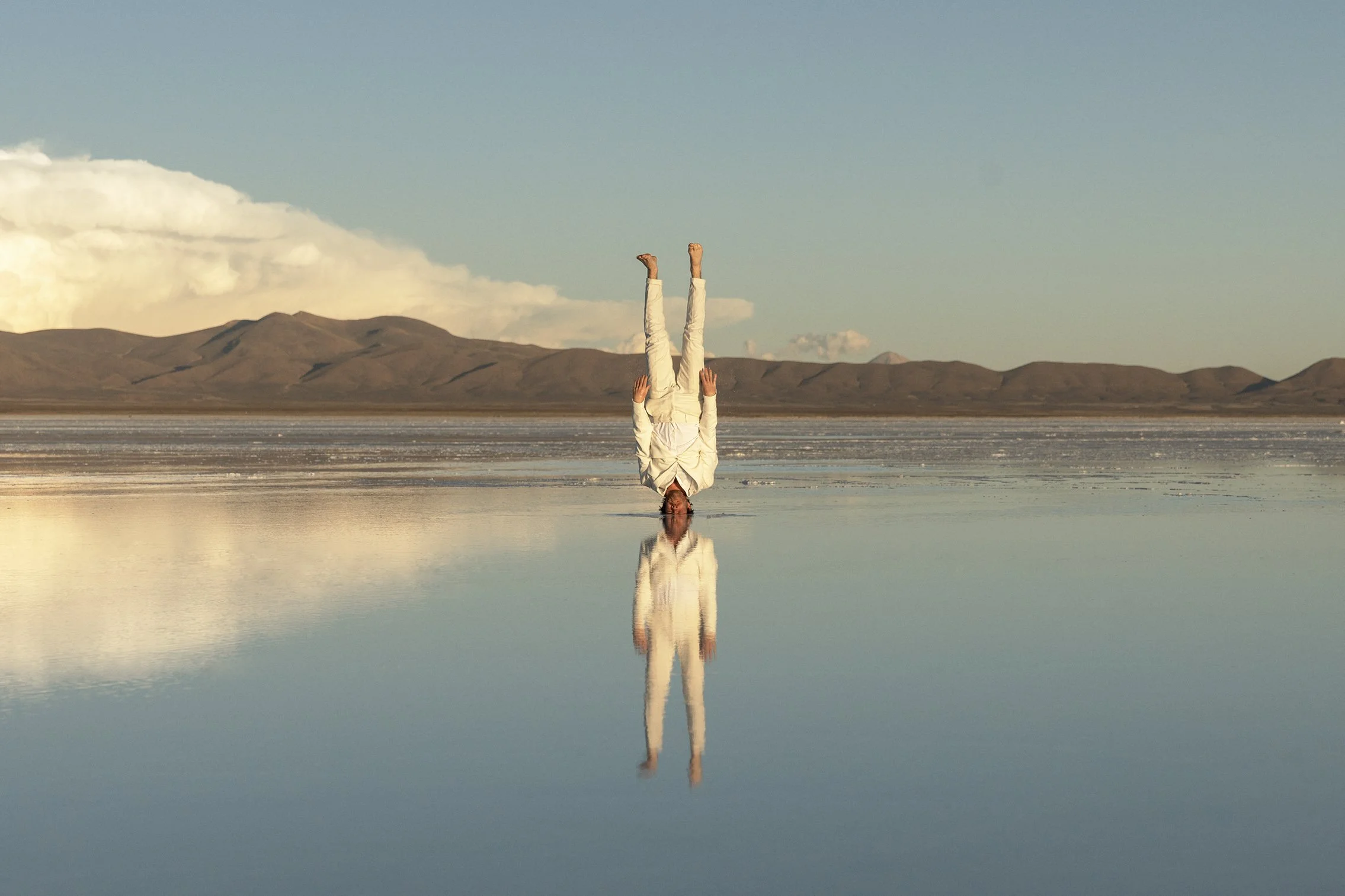 Mike Uyuni head dive landscape3.jpg