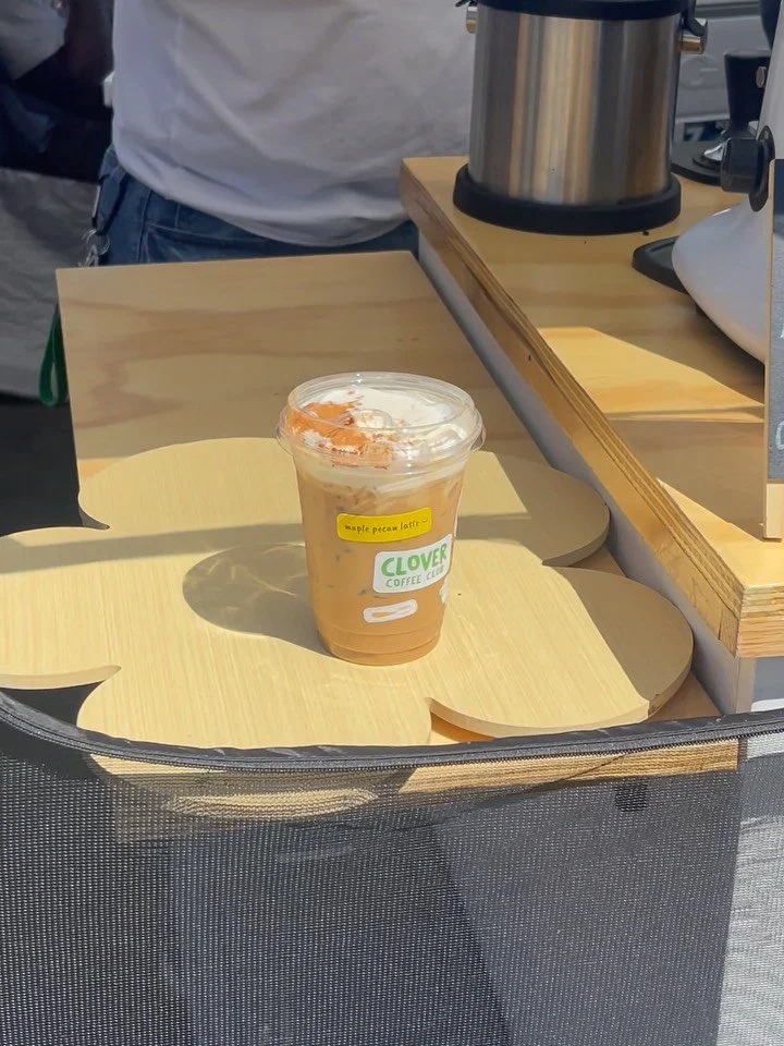 dynamic duo 🍂🤎☕️ 
#clovercoffeeclub #riverside #inlandempire #coffeecart #mobilecoffeecart #coffeebar #fallmenu #hiddengem #corona #coffeeshop #latte #matcha #popup #matchabar