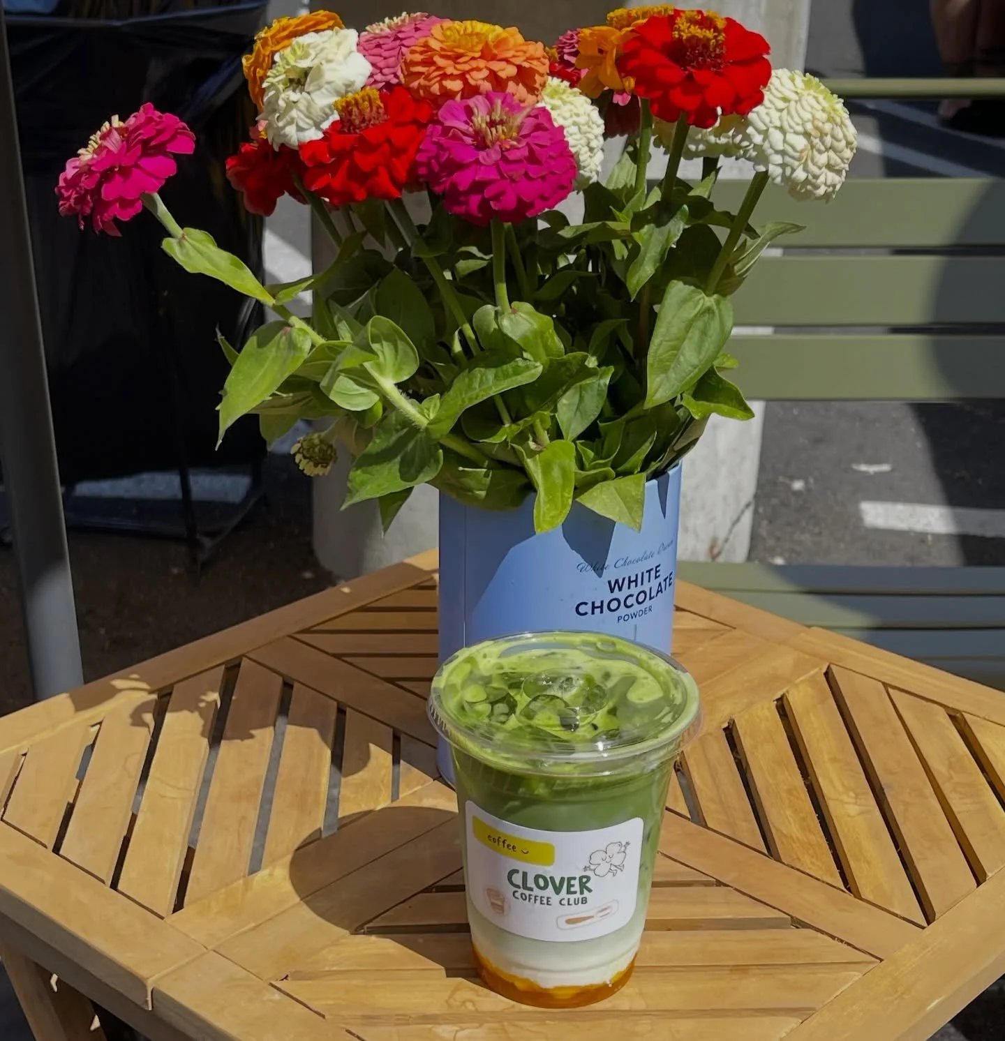 first looks of our clover summer ☀️ 

patiently waiting for this friday @page78bookstore + sundays @tylergalleriafarmersmarket 🥭🌟

#clovercoffeeclub #explorerpage #mangomatcha #espressolatte #coffeecart