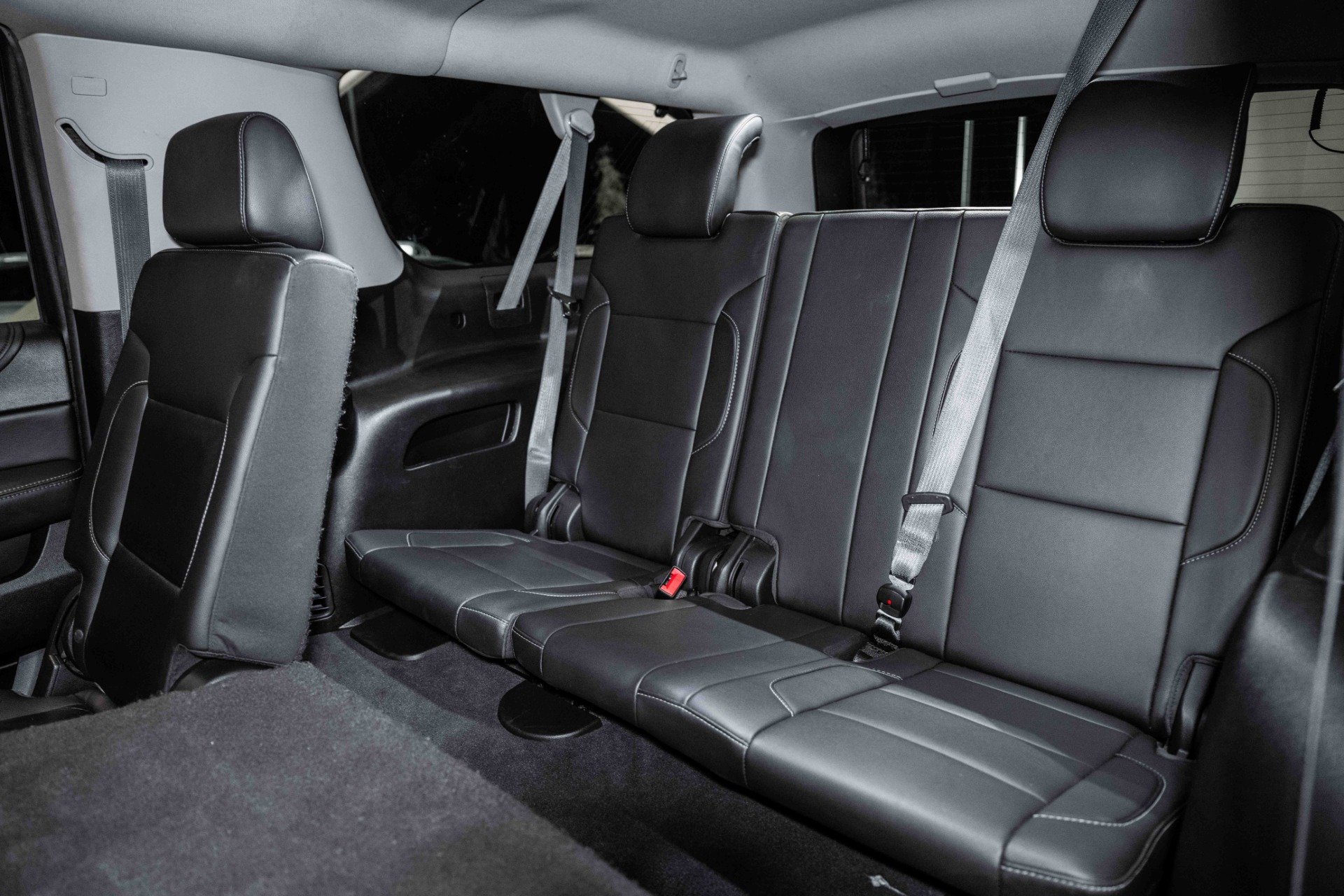 Used-2019-Chevrolet-Suburban-LT-1700227992.jpg