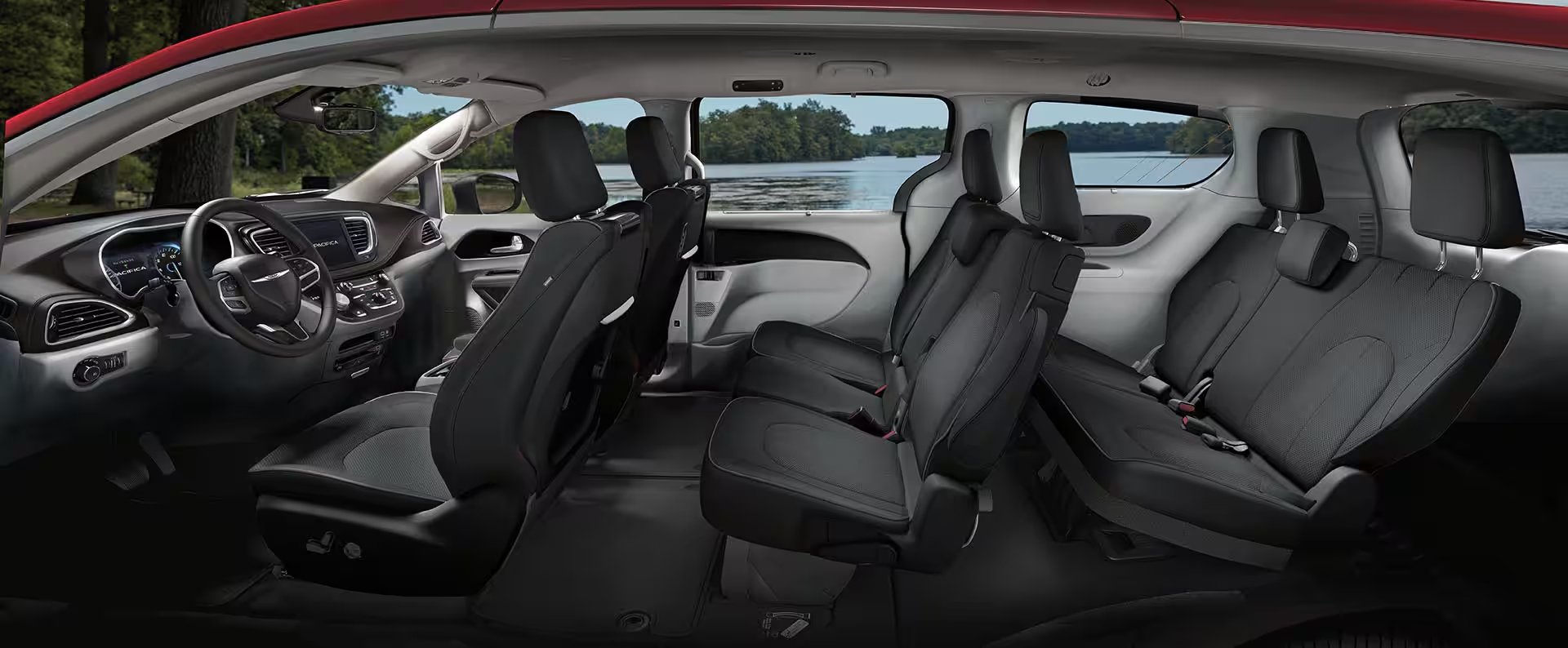 my24-chrysler-pacifica-gas-design-hero-desktop-v2.jpg