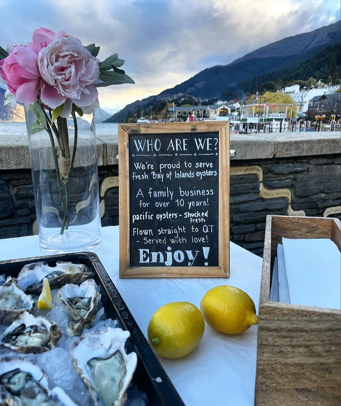 Who are we?🤔
The Bay of islands oysters have been a family business for over 10 years, and we are proud to serve fresh oysters every day! 
The pacific oysters get shucked fresh on the north island and flown straight down to us on the south island, w