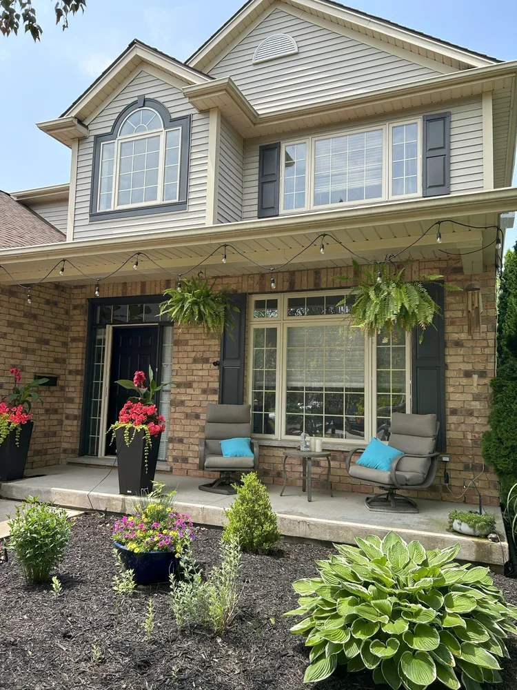 Front of house painted by Painters Near Me in Niagara