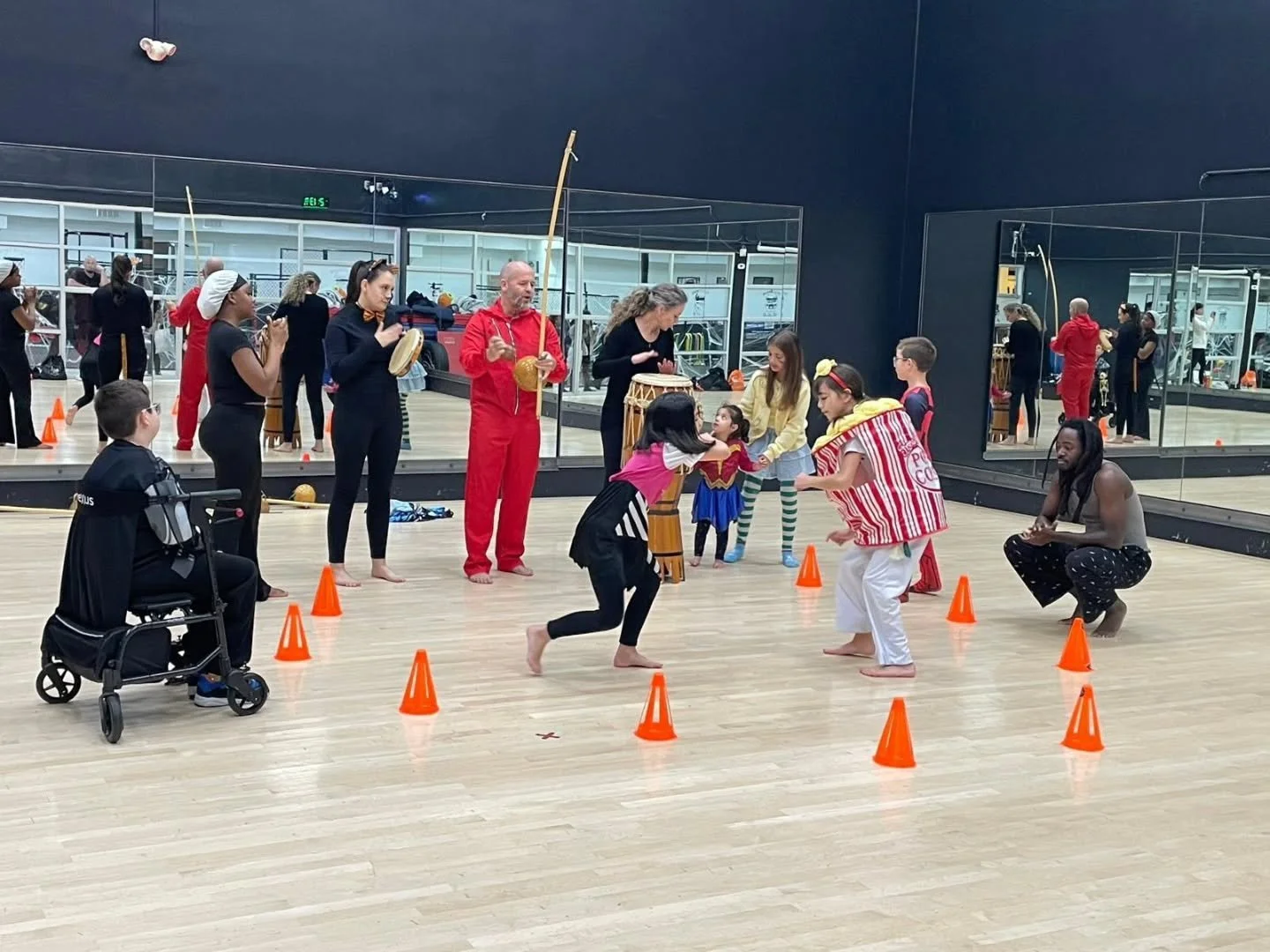 A little late October Halloween fun last night! 

#capoeirabrampton #capoeiramal&ecirc;sbrampton #bramptonmartialarts #capoeiramal&ecirc;sgta #doggpoundmma #cityofbrampton #bramptonontario