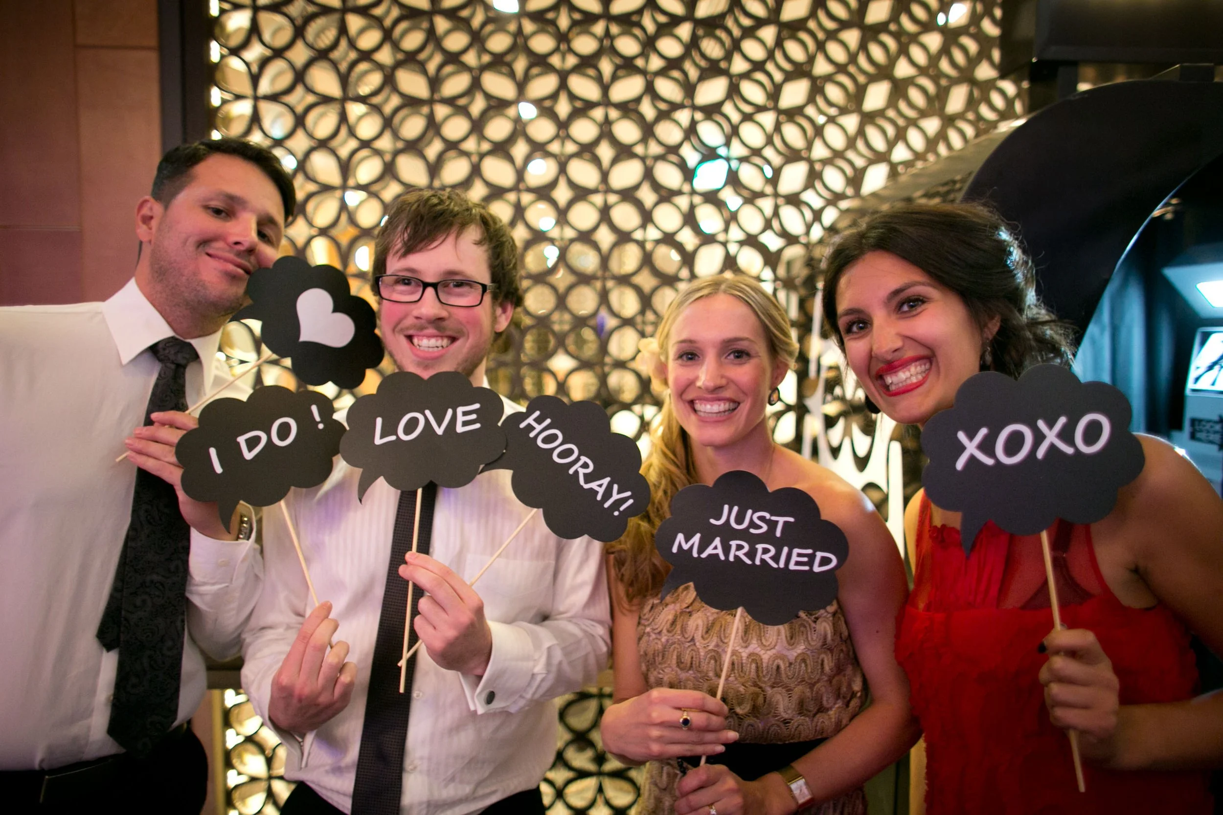 sergeants-mess-mosman-wedding-reception-similing-friends-outside-photobooth-38.jpg