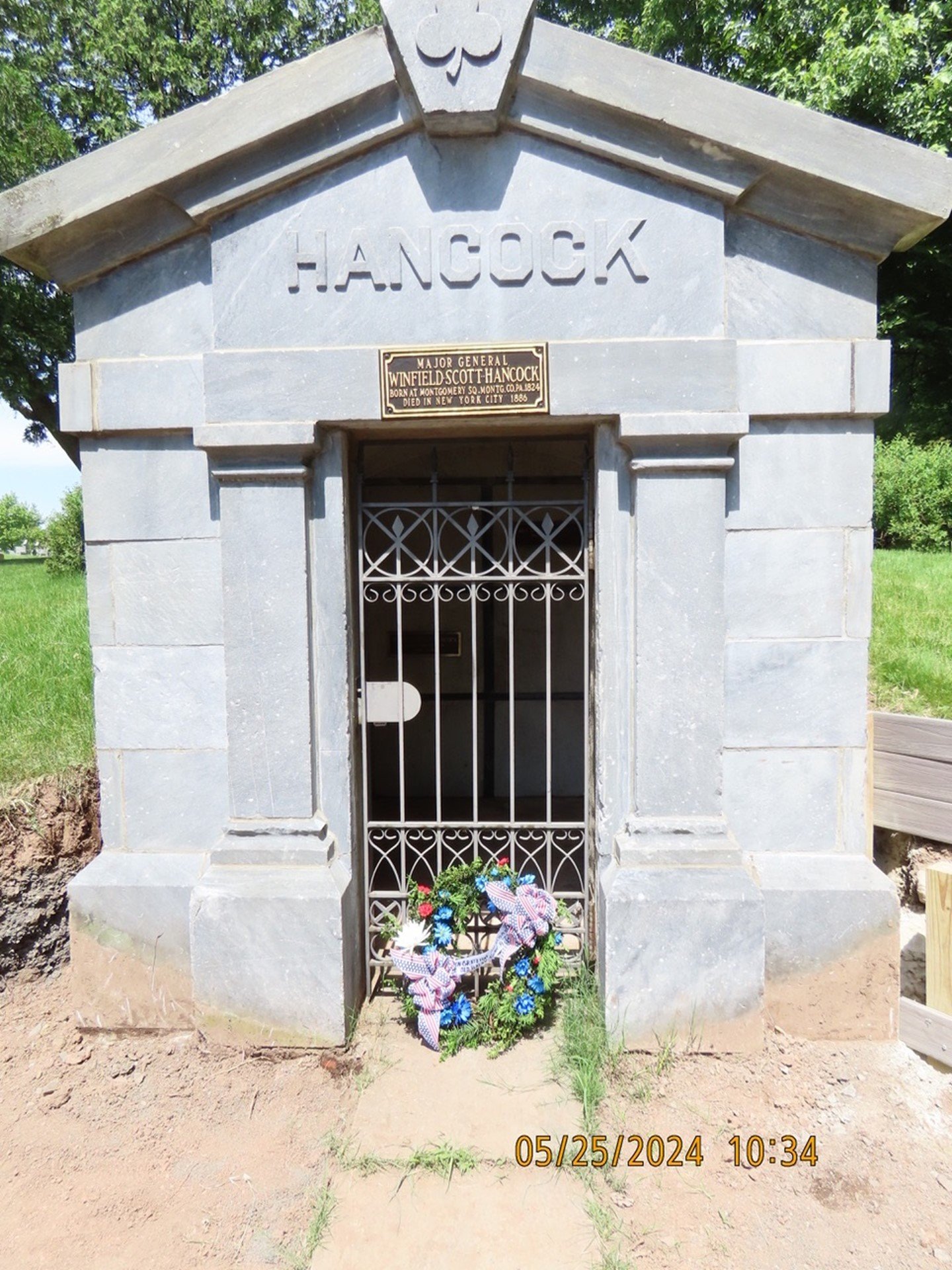Gen Handcock (Visit Cemetery) Place Wreath