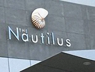 naut-lg.jpg