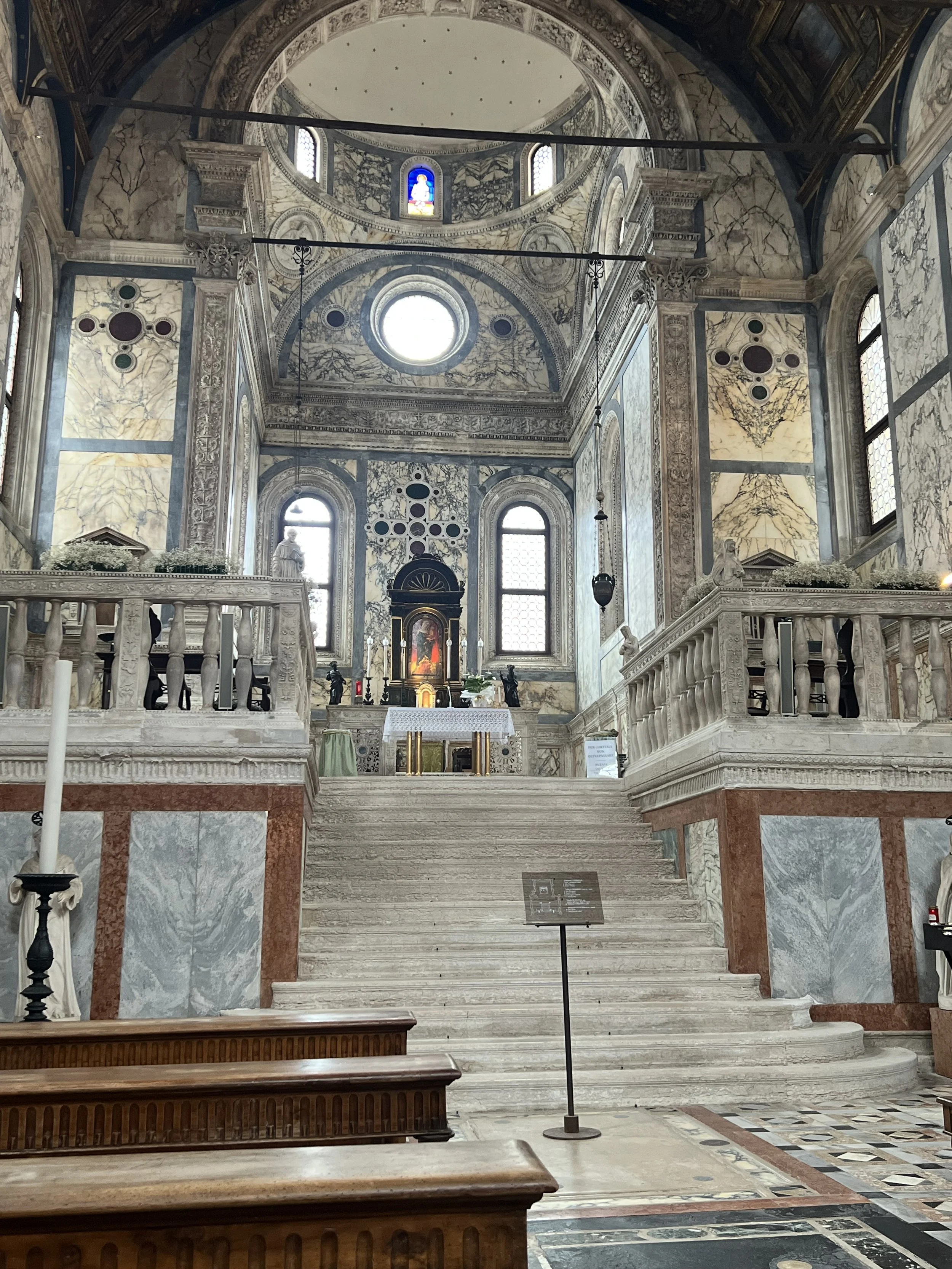 Santa Maria dei Miracoli (inside)