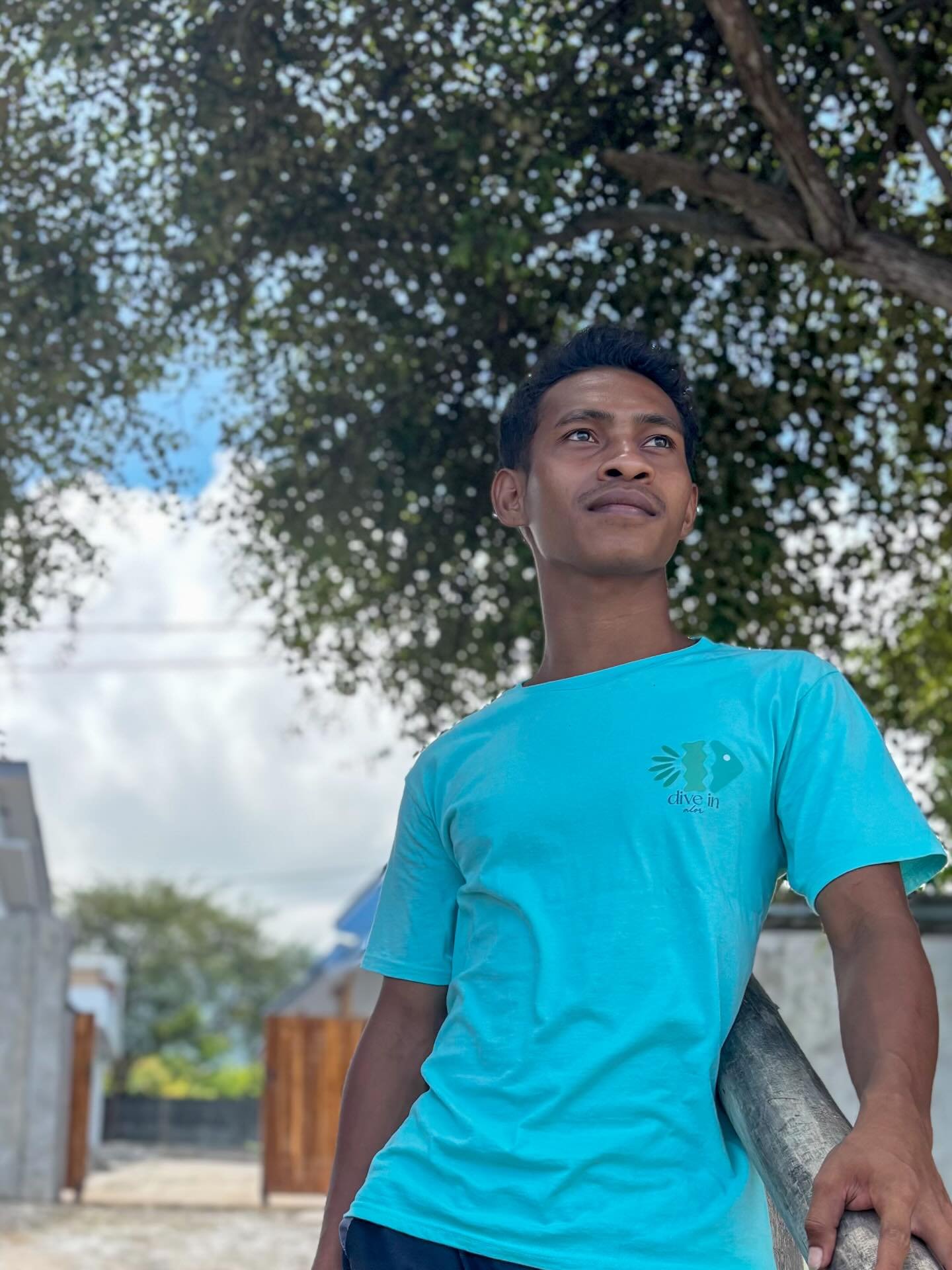 Meet Gandy 👋

Gandy is the one keeping the tanks full and helping with all the little jobs around the dive centre. He&rsquo;s from the nearby village of Hula and always brings great energy to the team.

In his downtime, Gandy loves playing music, an
