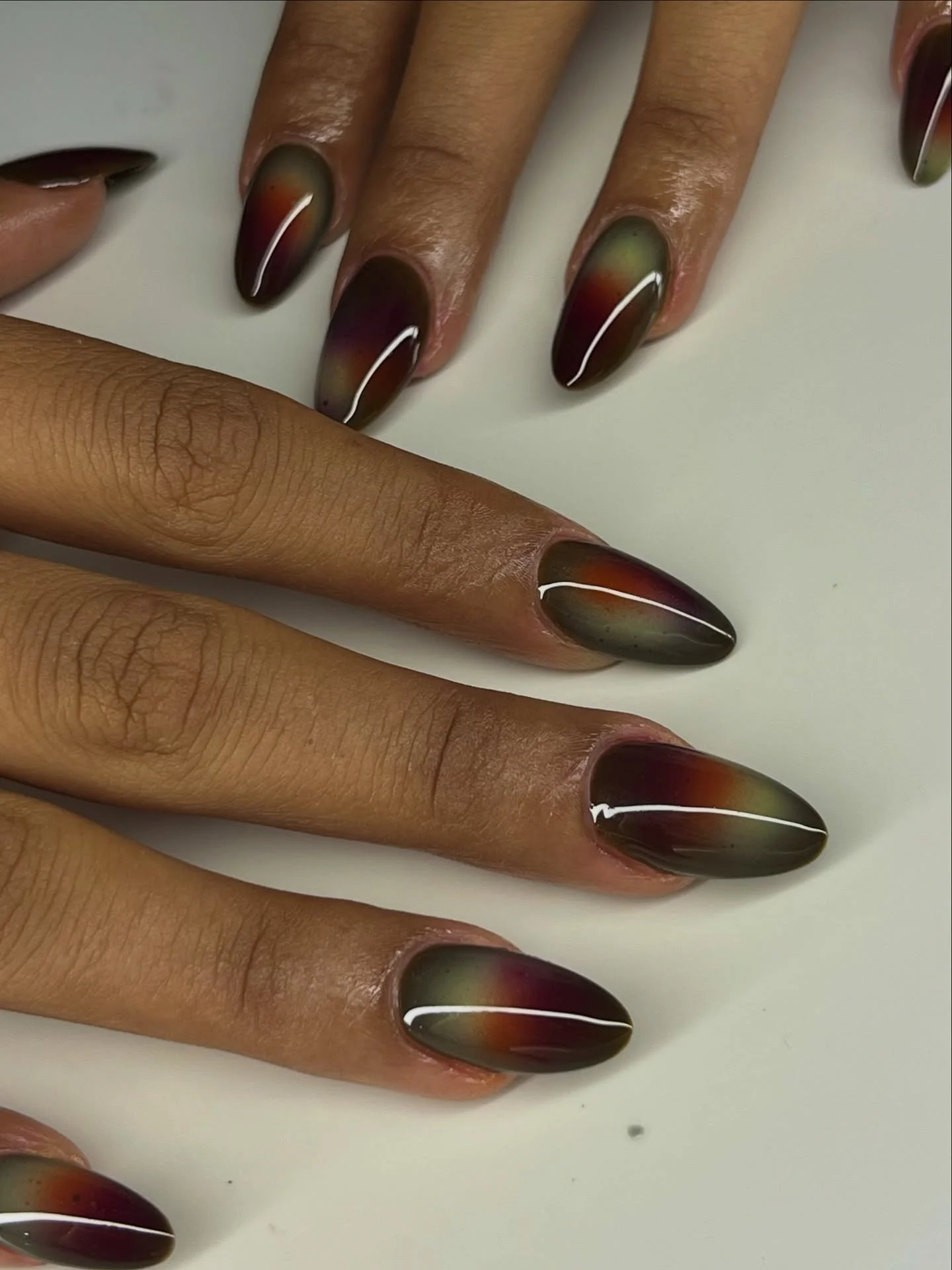 Fun color combo auras😩🩷✨

#oahunailtech #auranails #oahunails #hawaiinails #nailtech #nailart #airbrushnails #fallnails #gelx #nails #nailsnailsnails #nails💅