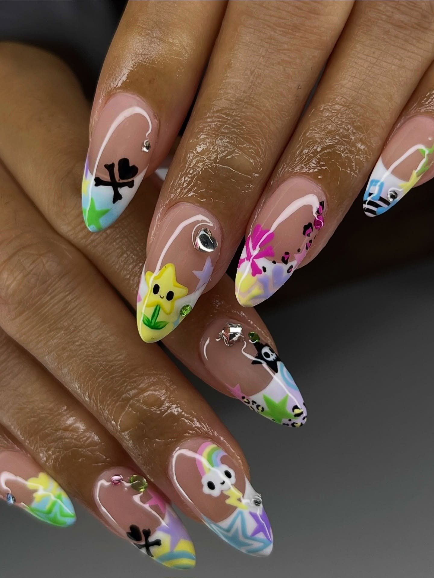 Tokidoki set is sooo nostalgic omg. All handpainted for her japan trip💕🩷✨🎀 

#oahunails #oahunailtech #sumnernails #flowernails #nailart #nails #nailsnailsnails #nailinspo #nailsofinstagram #nailporn #hawaiinails #hawaiinailtech #honolulunails #ge