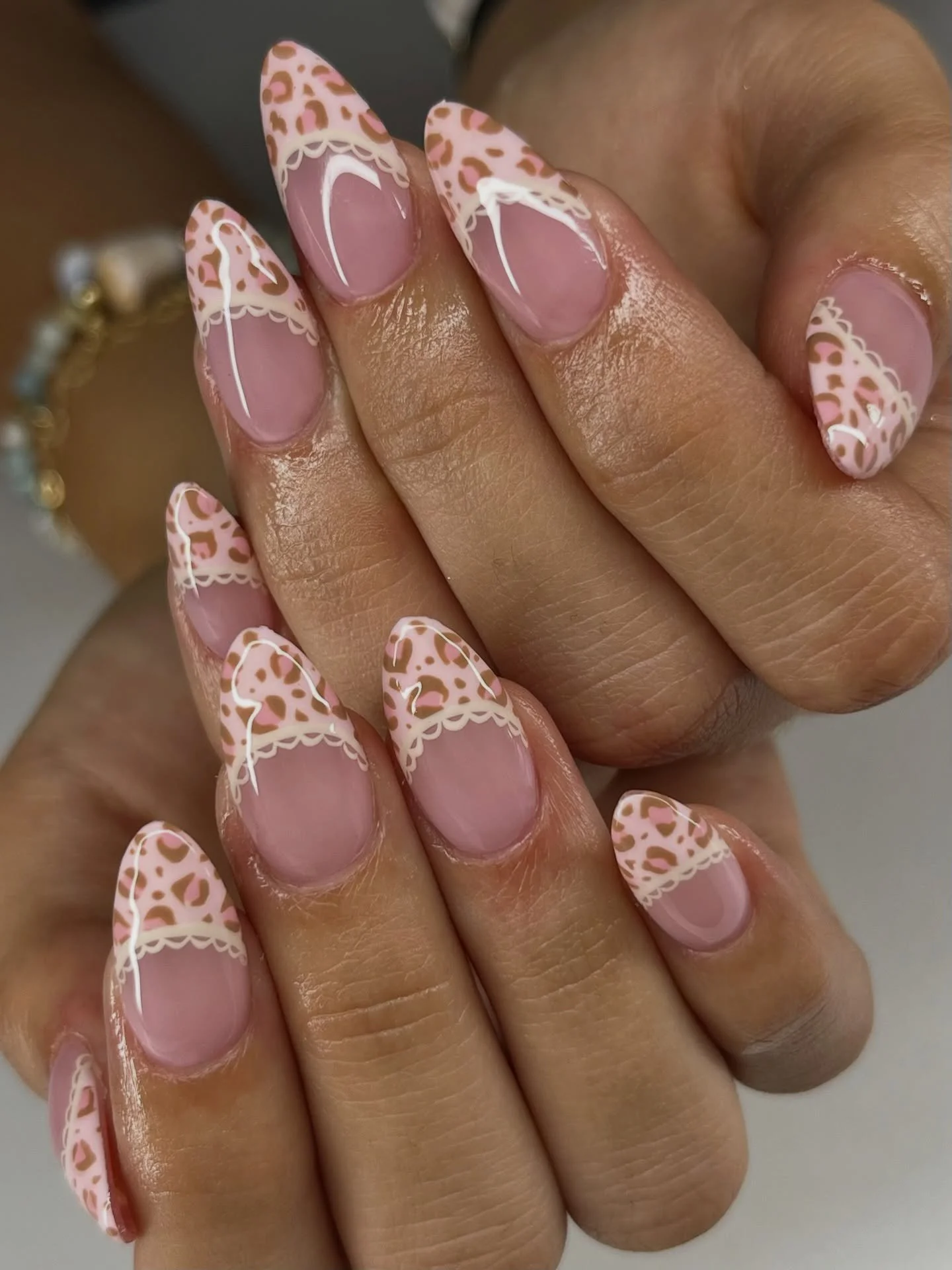 Favorite cheetah frenchies like ever

#valentinedaynails #cheetahnails #leopardnail #girlynail #oahunails