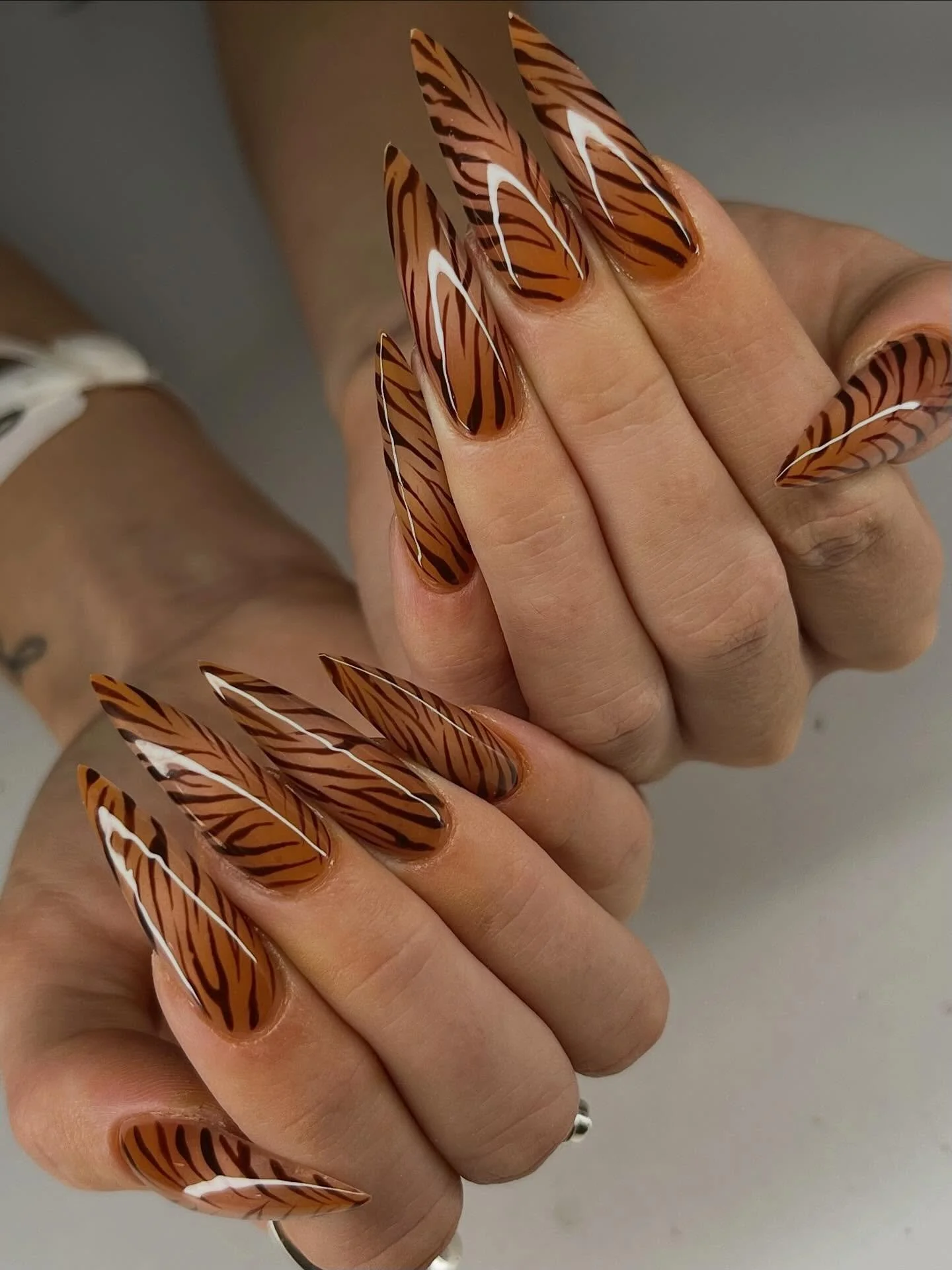 🐅

#oahunails #oahunailtech #animalprintnails #tigernails