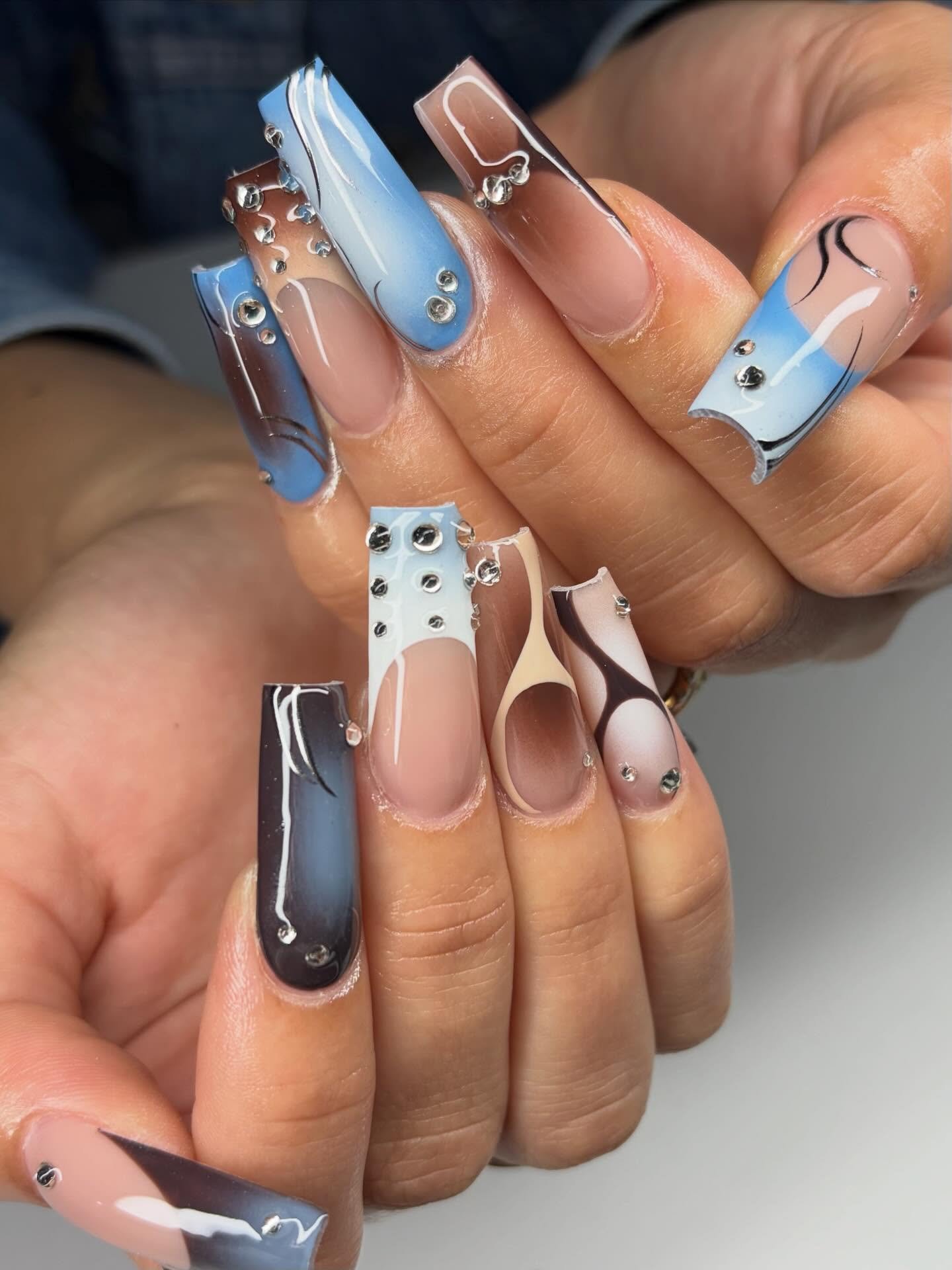 Blue + brown

#oahunailtech #oahunails