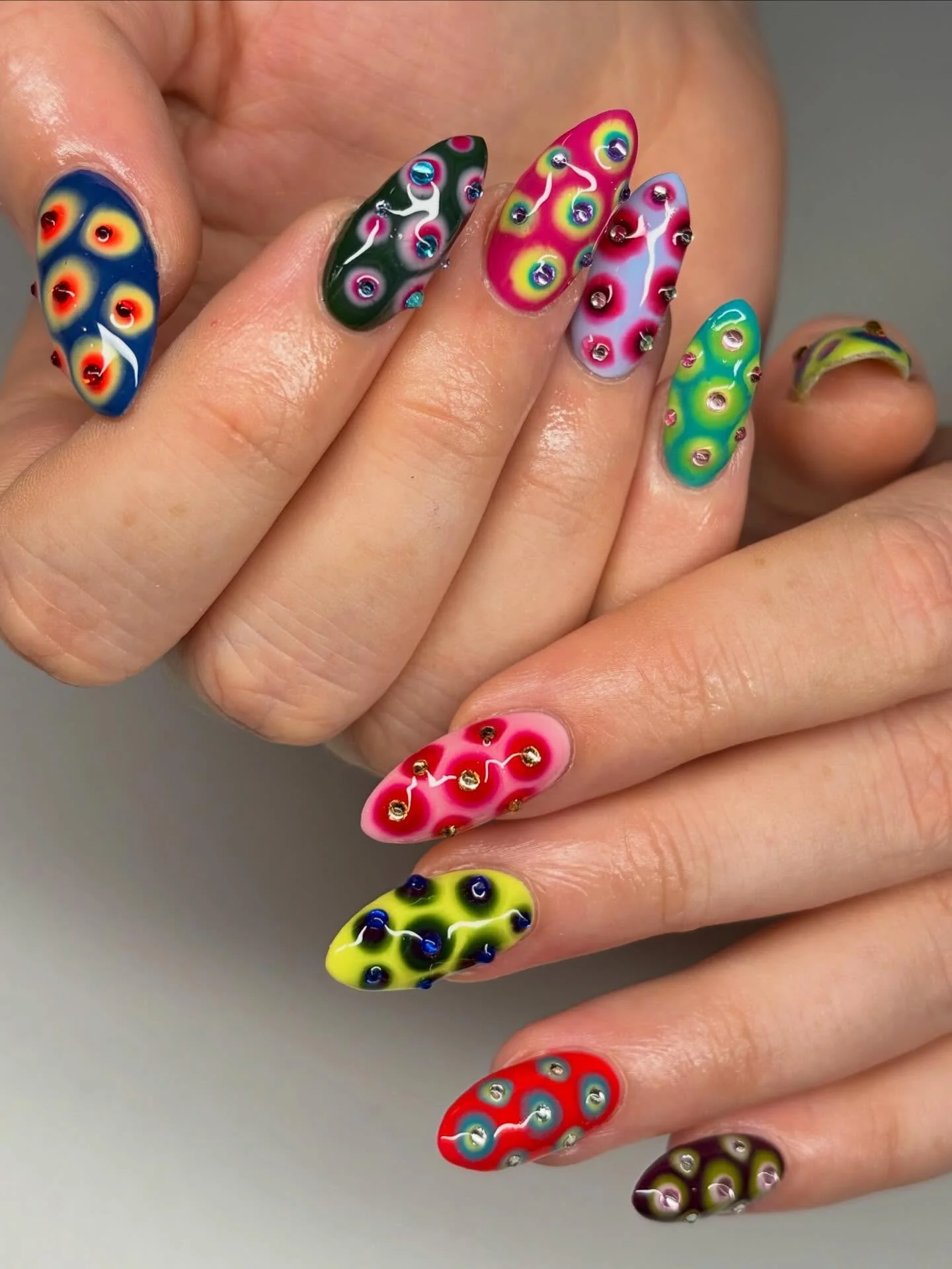 Fish nails but make it high fashion

#oahunails #oahunailtech