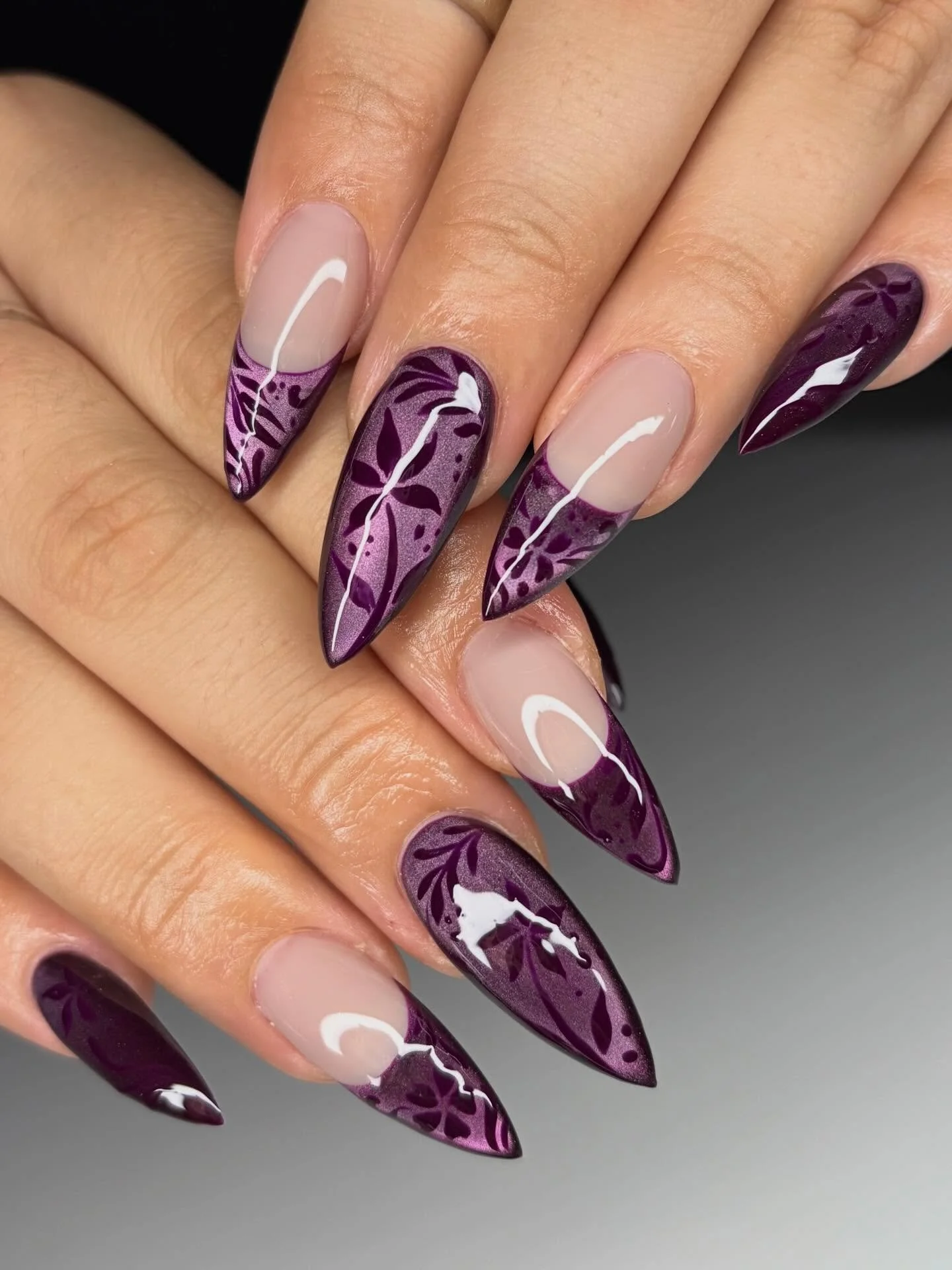Actually wutttt

#oahunails #oahunailtech #cateyenailart