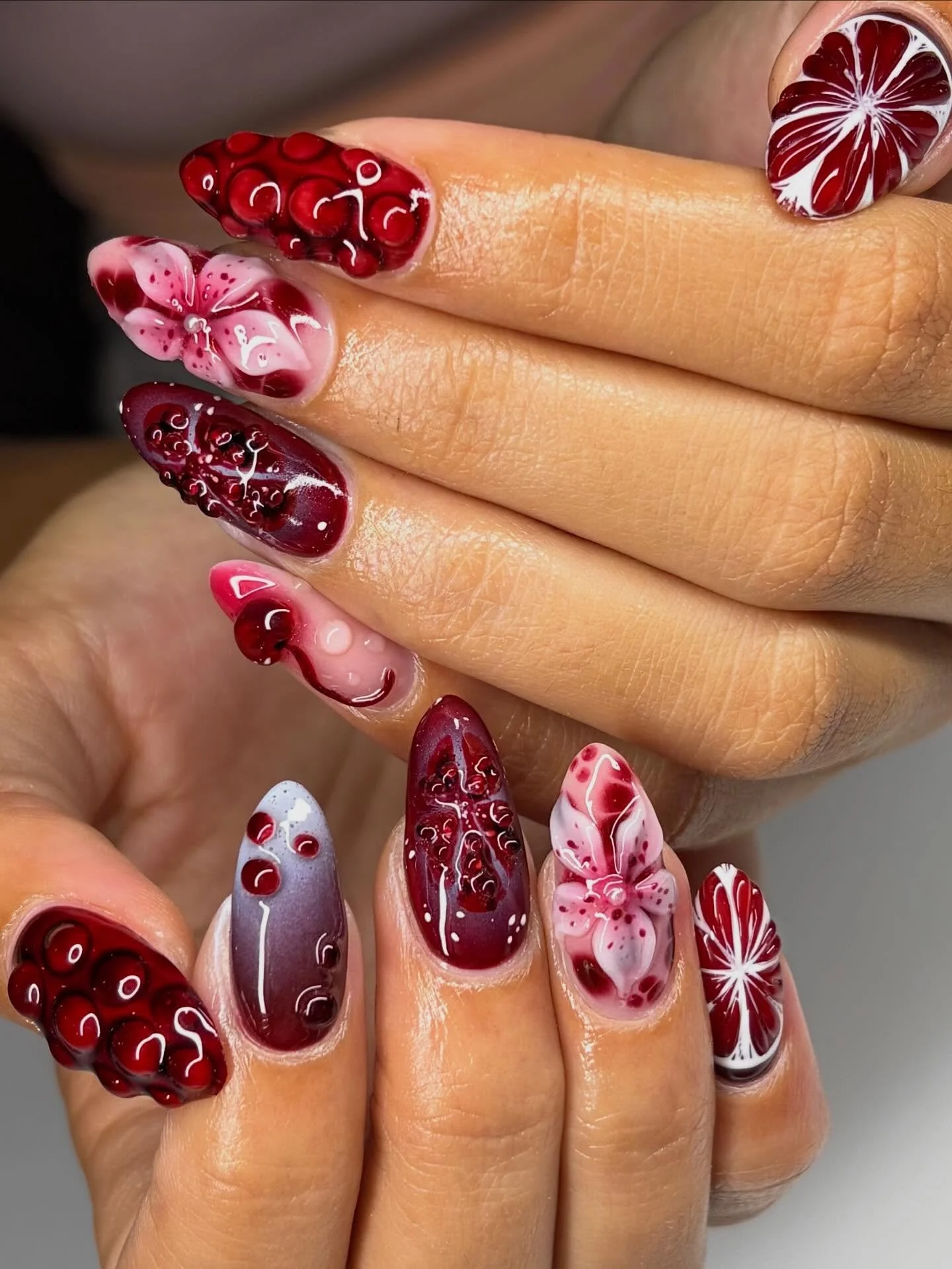 Red theme🍒🌹🍷🩸❣️
Builder mani

#oahunails #oahunailtech #hardgelnails #buildergelnails
