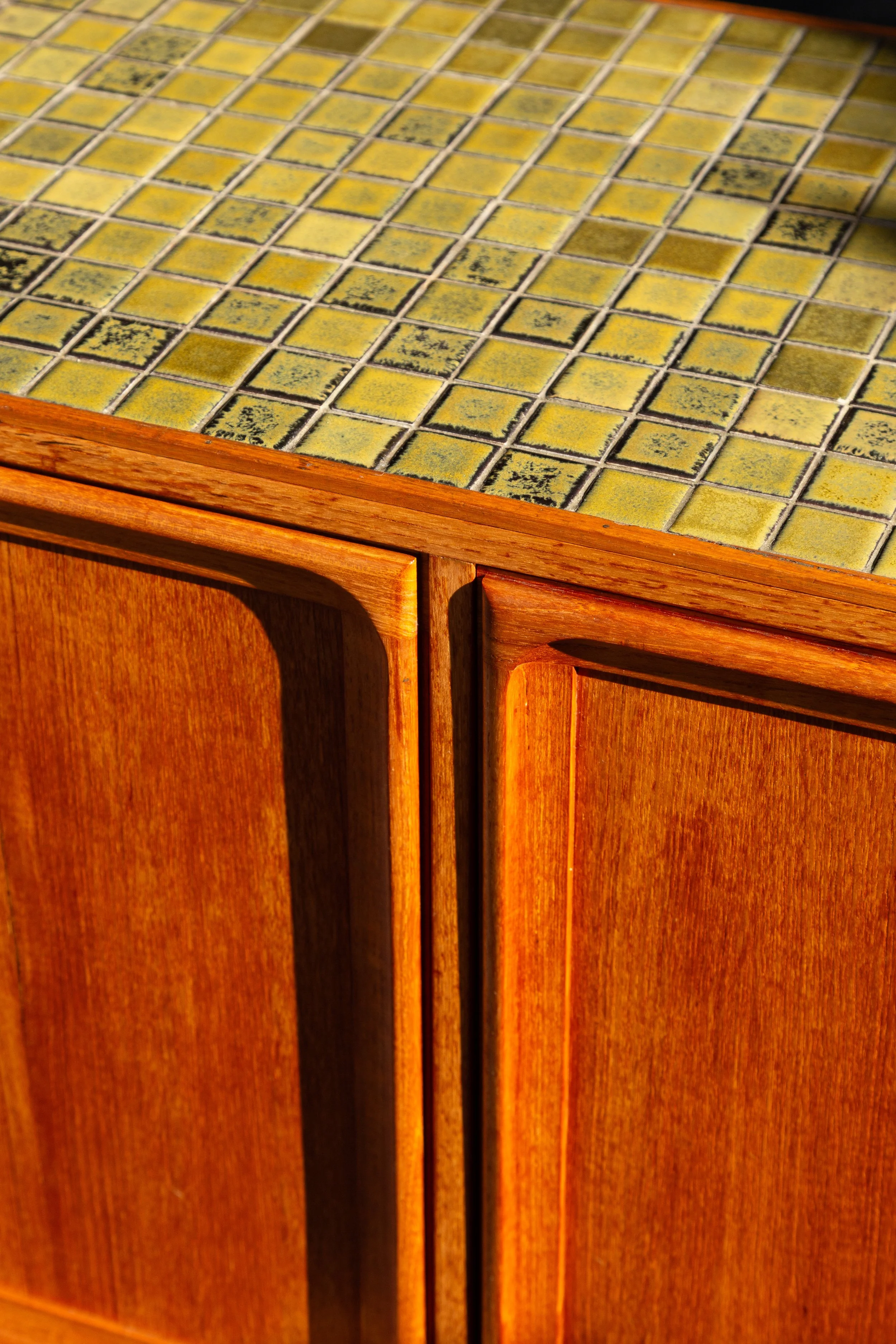 Rare Tiled Vintage Parker 'Sleigh Legs' 3-Door Sideboard