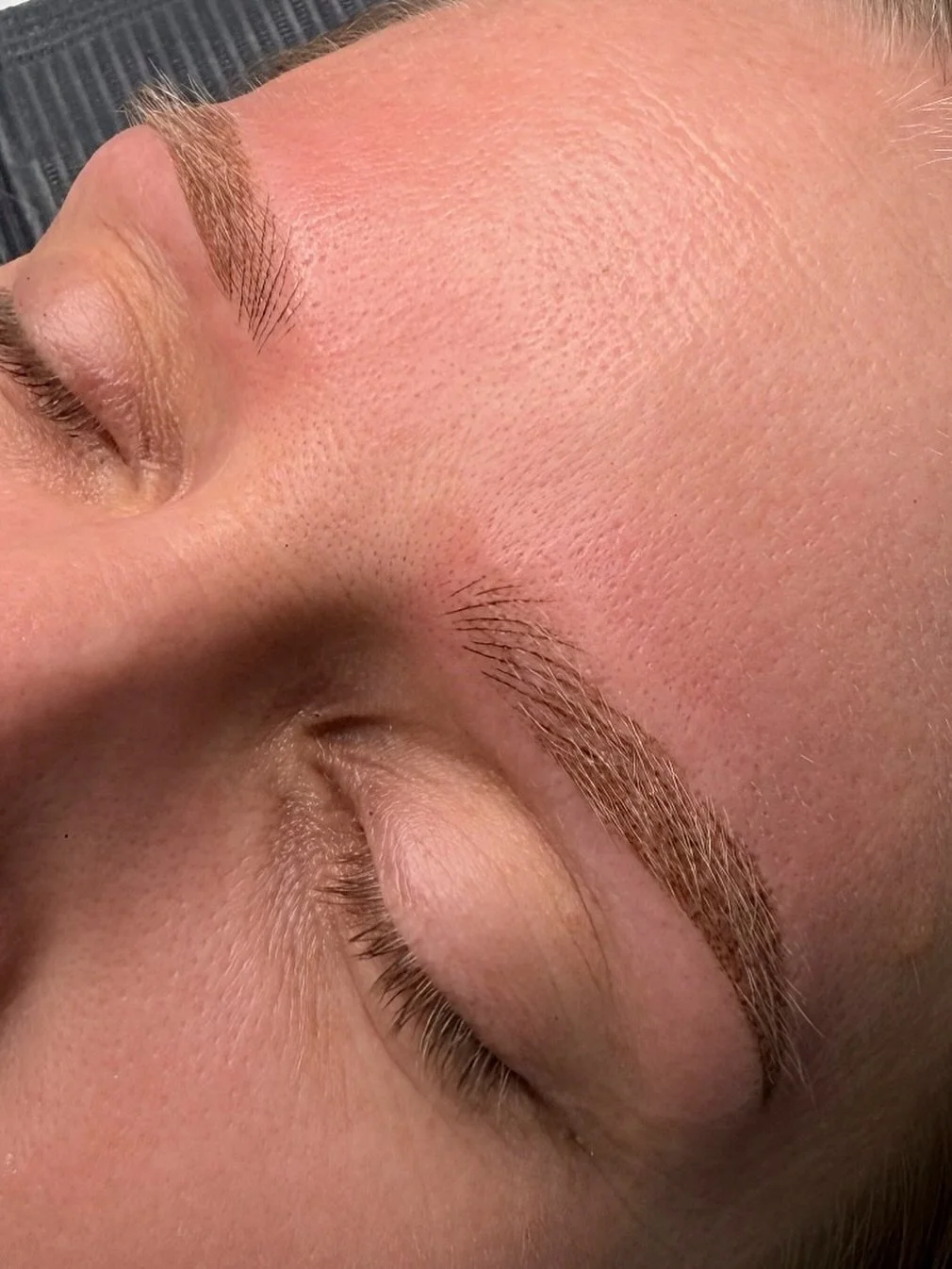 Super soft combination brows. This will heal super soft and natural 💕 
Using @biotekpermanentmakeup 
Located Gold Coast and Townsville 📍