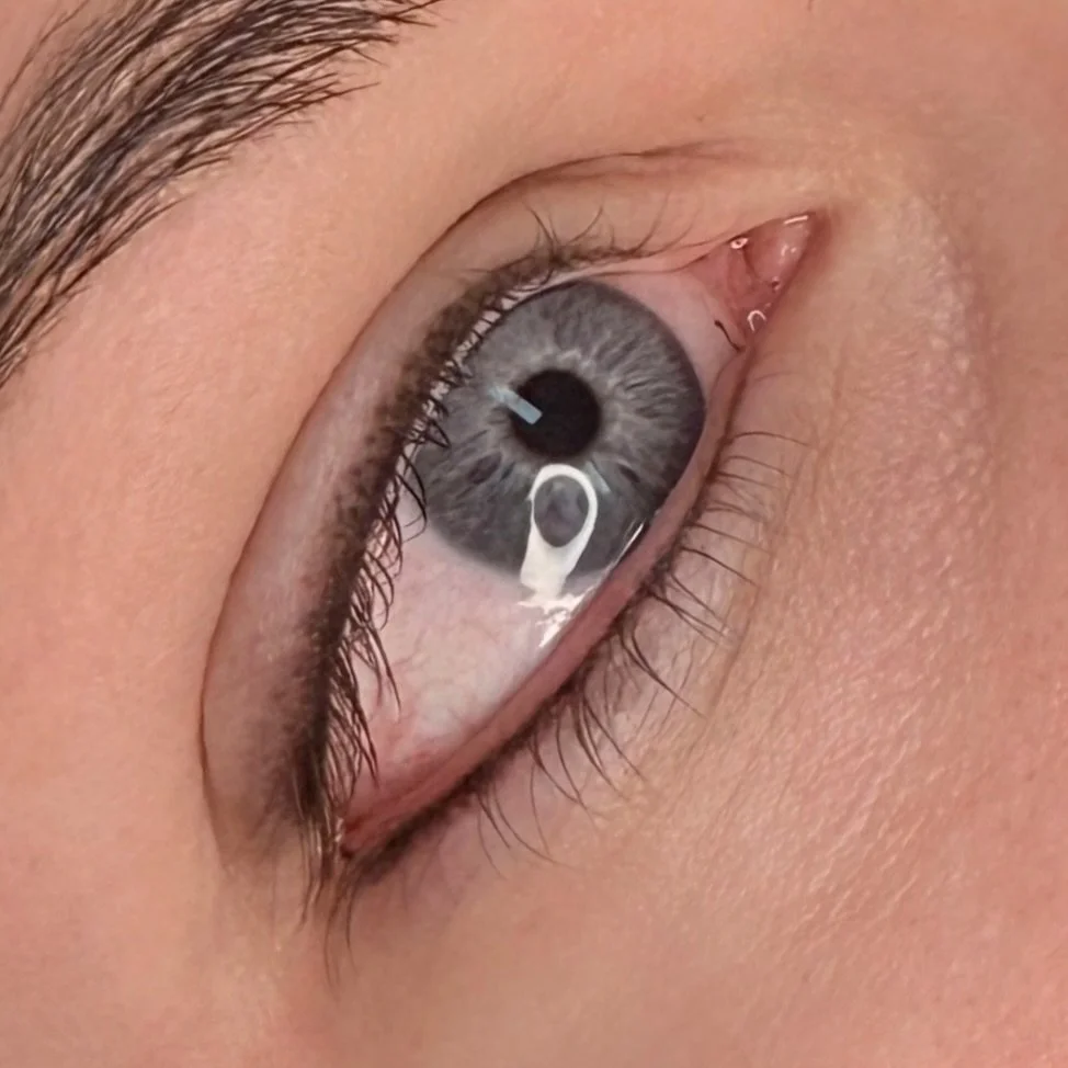 Super soft top and bottom liner 🖤🩶 

#eyeliner #tattoo #cosmetictattoo
