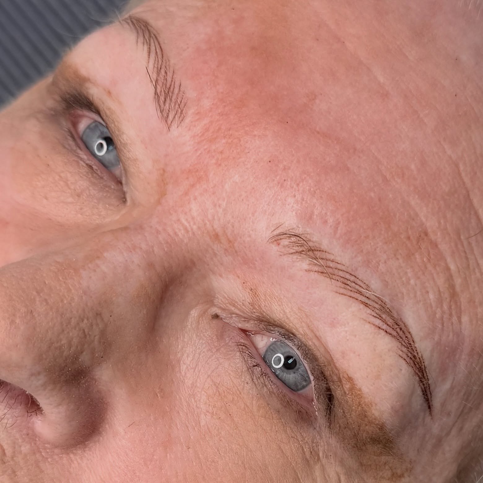 A little nano that I did today for my lovely client.  It was so rewarding being able to recreate a fuller but natural brow for her. 🤍✨🌼

Using @biotekpermanentmakeup 

#nanobrow #cosmetictattooing