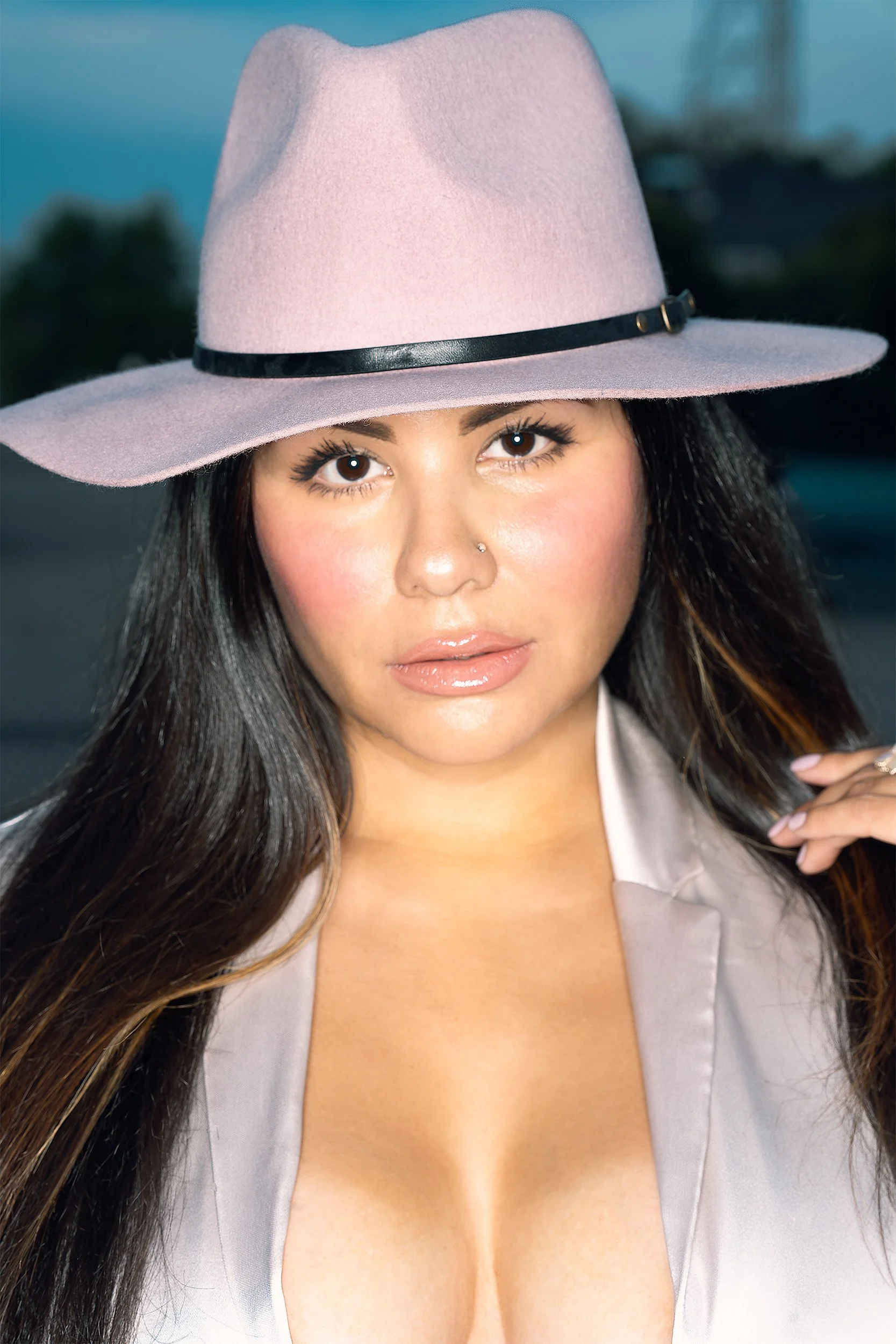editorial close-up portrait of woman wearing hat – Calgary portrait photography