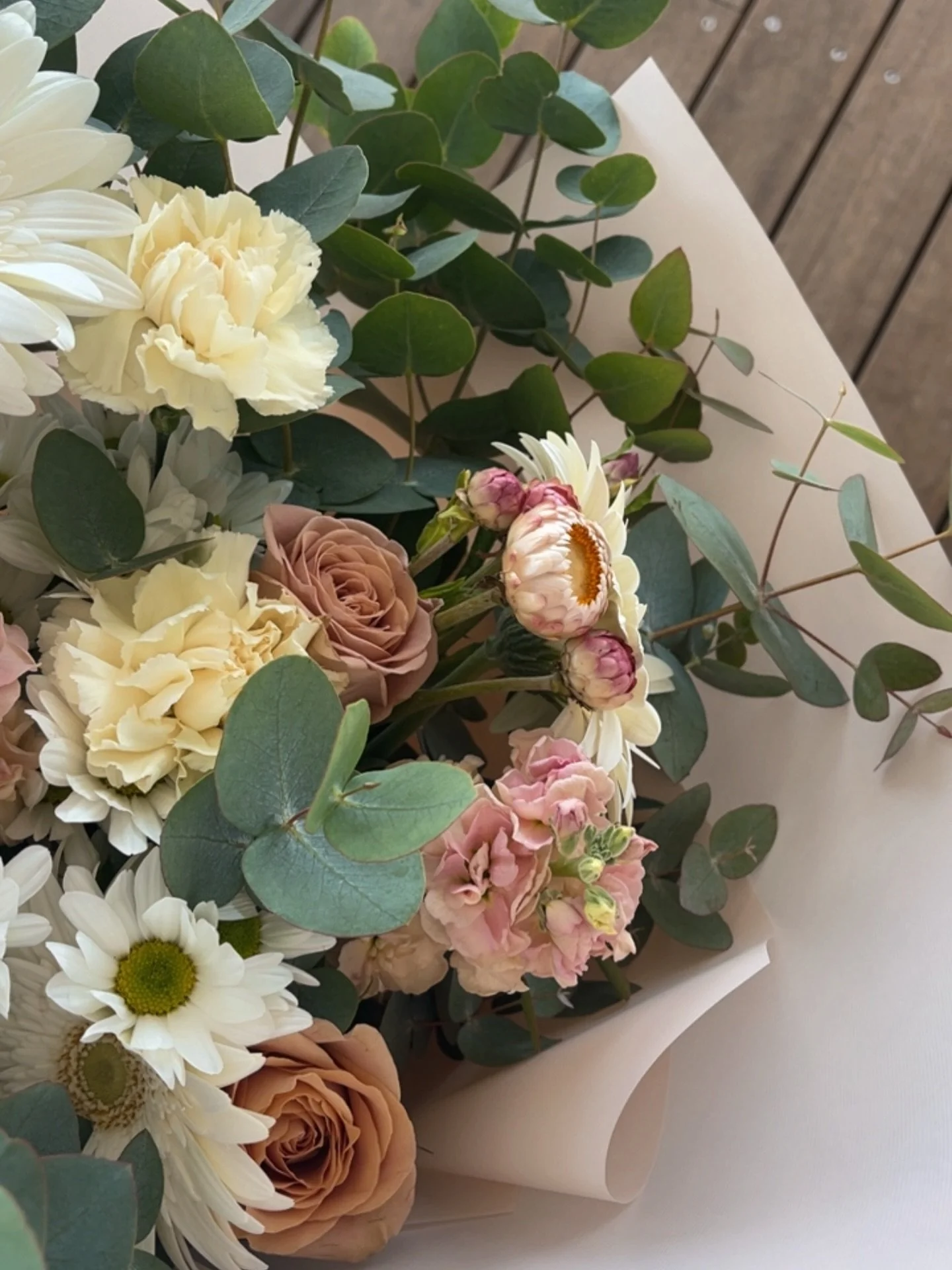 Thanks for all the love this week guys. Every order, enquiry and message means the world. A few anniversaries celebrated this week as well as some last day at work vibes. 

Have a beautiful rest of the weekend and I&rsquo;ll be back flowering on Tues