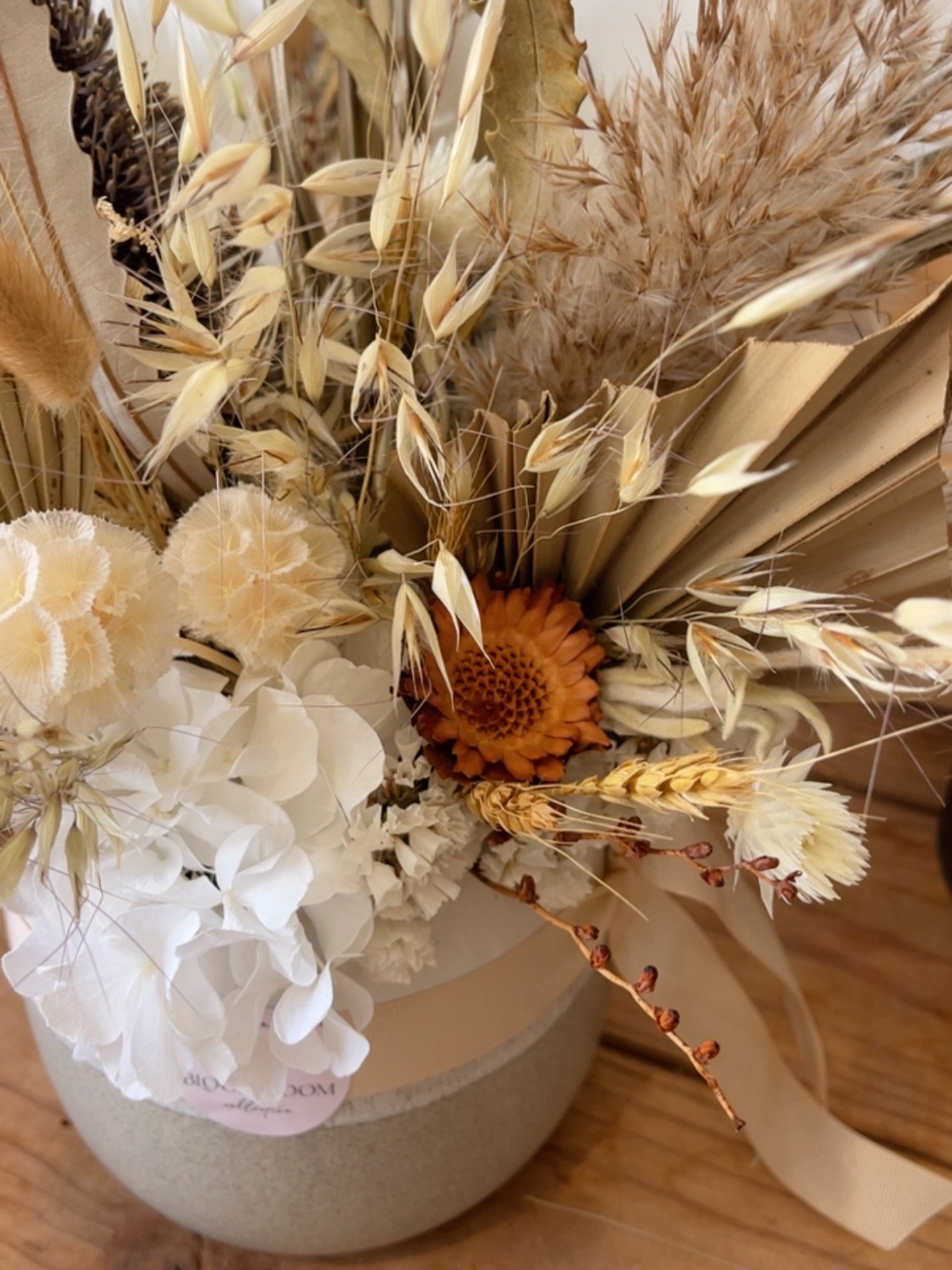 Custom arrangement 

🤍🌾🤎