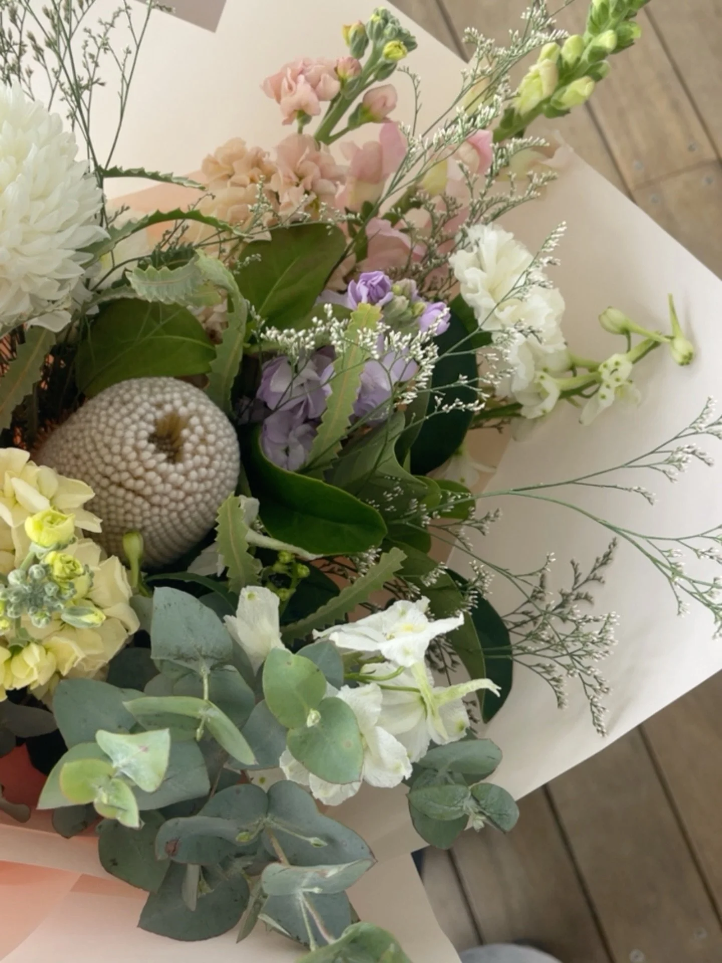 A little update from the Bloom Room Studio ✨

From next week onwards, deliveries will be available Thursday&ndash;Saturday.

Flowers will arrive fresh every Thursday morning, ready to be turned into the soft seasonal bouquets you know and love - all 