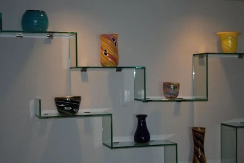 Modern Glass Shelf Displays