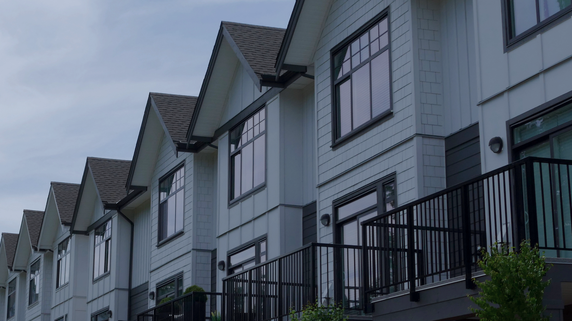 Modern multi unit townhouse development with contemporary residential architecture