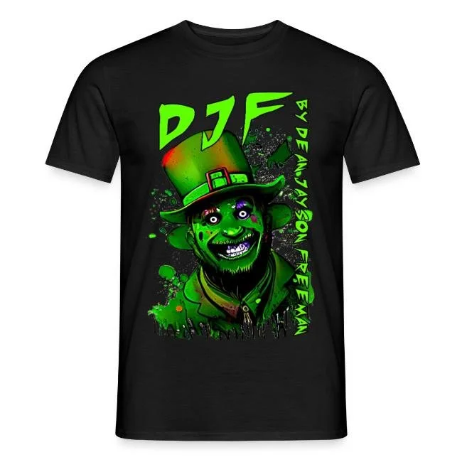 Ein schwarzes T-Shirt mit einem grünen, cartoonartigen Portrait eines Mannes mit Hut und Zitronen-Accessoires. Text auf dem Shirt: "DJF BY DJ PANZARZON FREEMAN" in leuchtendem Grün.