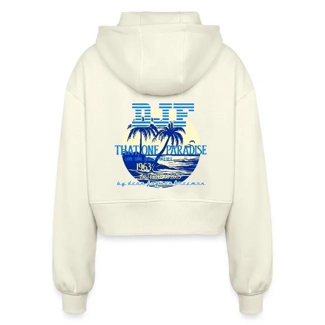 Weißer Hoodie mit blauer Grafik von Palmen, Meer und Sonne, text in Englisch und Deutsch, inklusive JJF, That One Paradise, 1963, und weiteren Details.