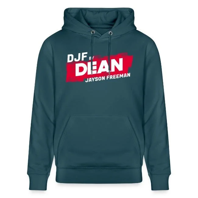 Dunkelblaue Kapuzenjacke mit Text 'DUF DEAN JAYSON FREEMAN' in weiß und rot auf der Vorderseite.