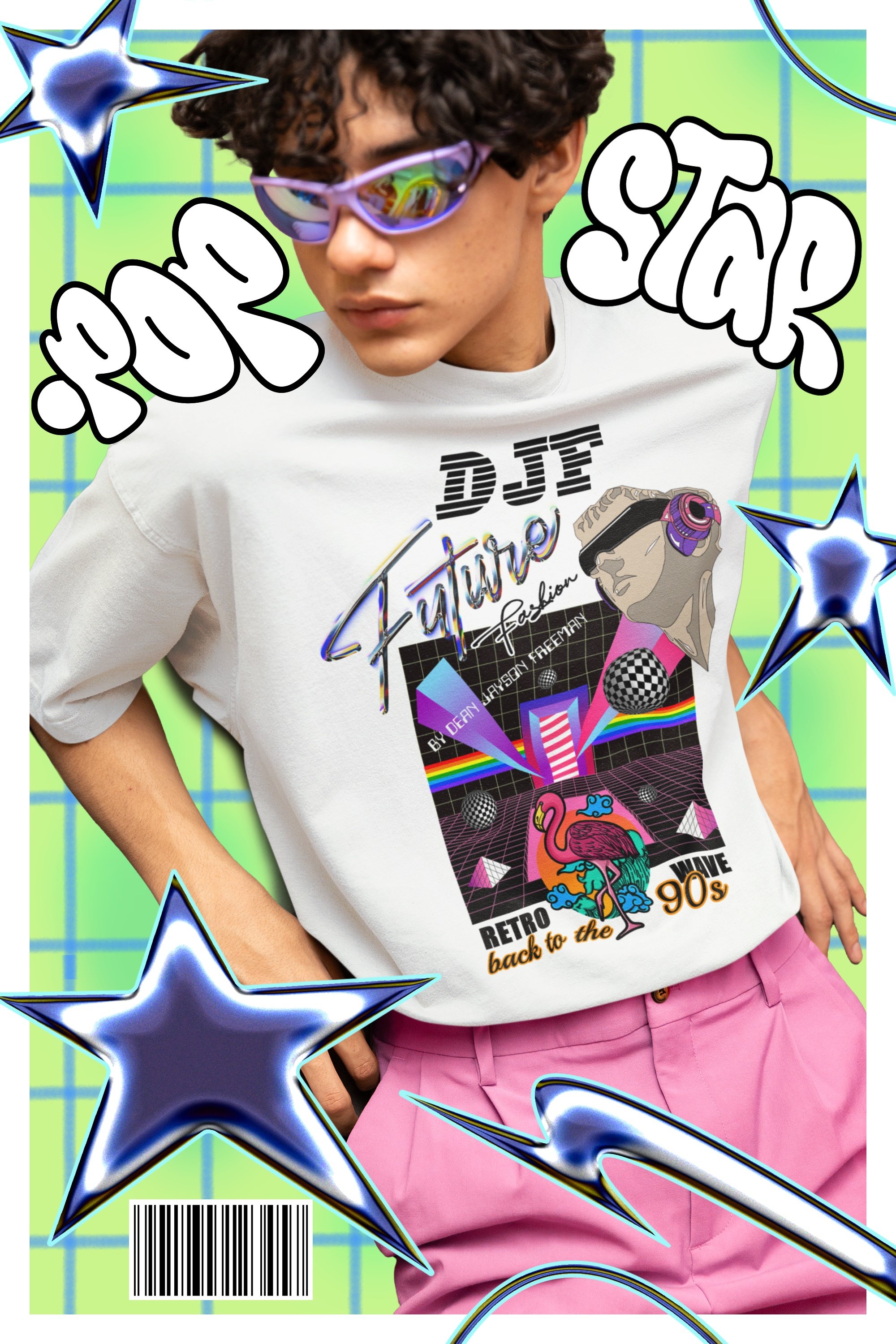 Modischer junger Mann trägt weißen T-Shirt mit Retro-Design und pinke Hosen, steht vor grün-blau karriertem Hintergrund, mit digitalen Stern- und Blitzeffekten.