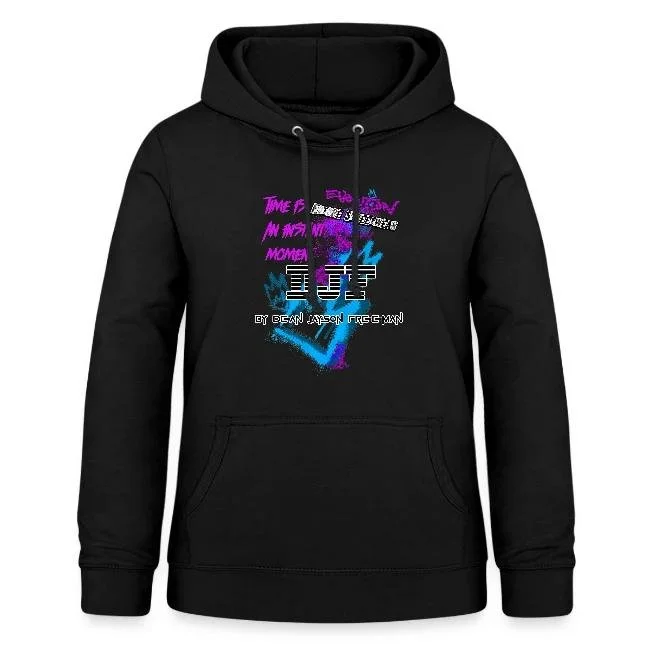Schwarze Kapuzenjacke mit buntem, abstraktem Design und Text in Neonfarben.