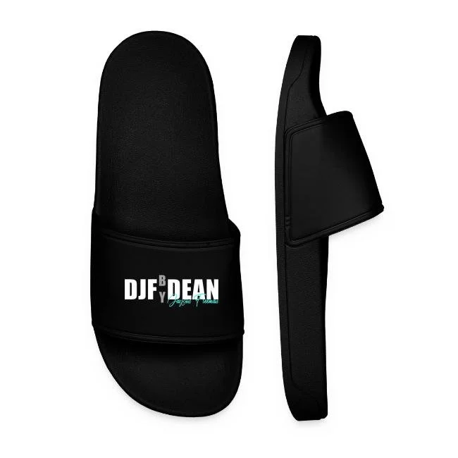 Schwarze Sandale mit doppeltem Riemen, auf dem Logo 'DJB DEAN' gedruckt ist.