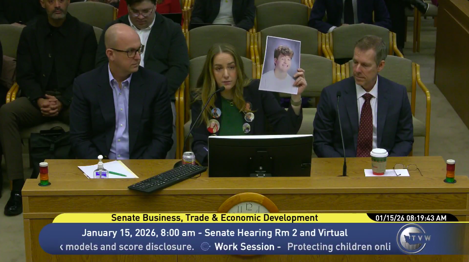It was a privilege to testify before the Washington Senate's Business, Trade, and Economic Development Committee this morning in support of SB 5708, which would protect kids in WA from predatory, addictive feeds and notifications while at school and 