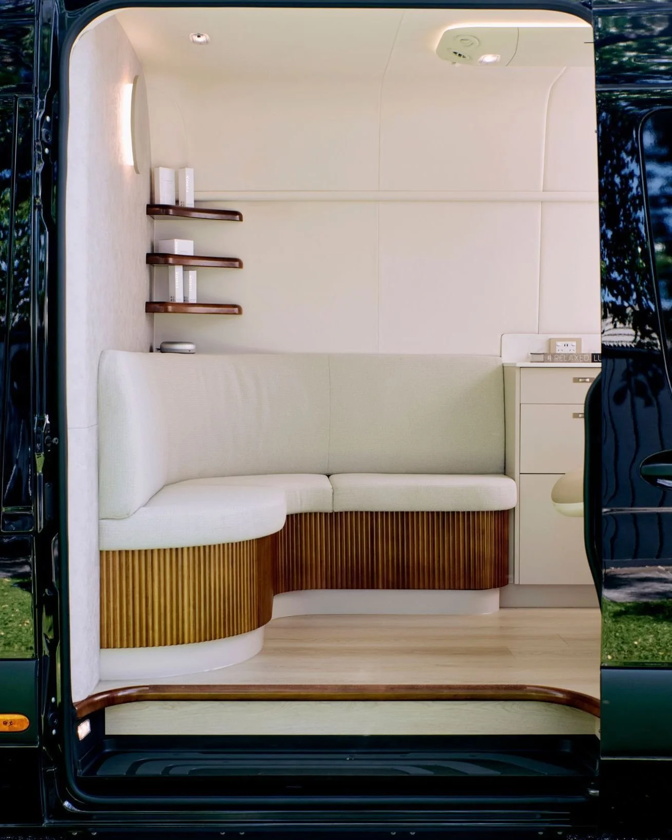Designed in collaboration with a professional interior designer and crafted by the same makers behind some of Australia's finest super-yachts, every detail inside the SKN.JECT mobile clinic was built with intention.

The brief: create a space that is