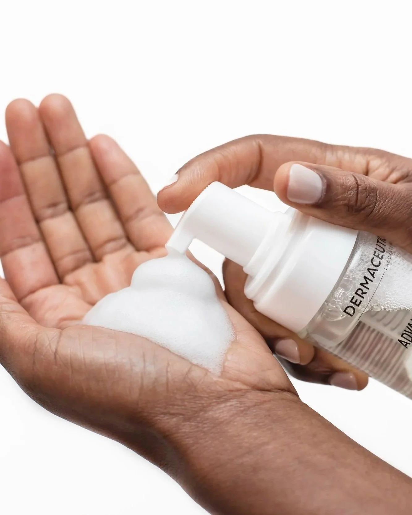 SKNJECT+-+Dermaceutic+Advanced+Cleanser+150ml+bottle+hand+2.jpg