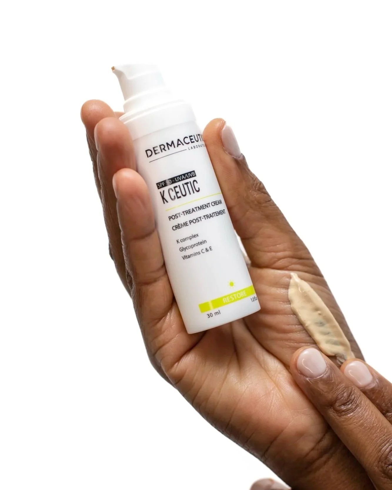 SKNJECT+-+Dermaceutic+K+Ceutic+30ml+hand.jpg
