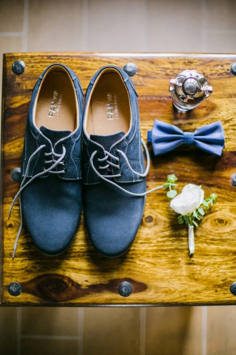 whiteblueweddingincretephoto03-768x1152.jpg
