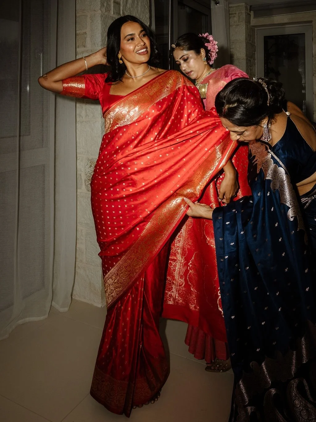 Meghan gave us such a beautiful example of how wedding fashion can tell a story.
⠀
For her day, she chose several looks. A getting ready outfit, a ceremony dress, an Indian sari to honour her heritage and the culture she feels connected to, and a loo