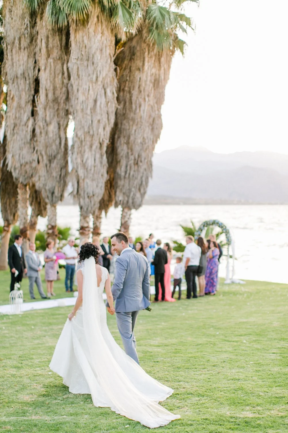 bluewhiteweddingingreeceweddingvenuecretepalmbayphoto01.jpg