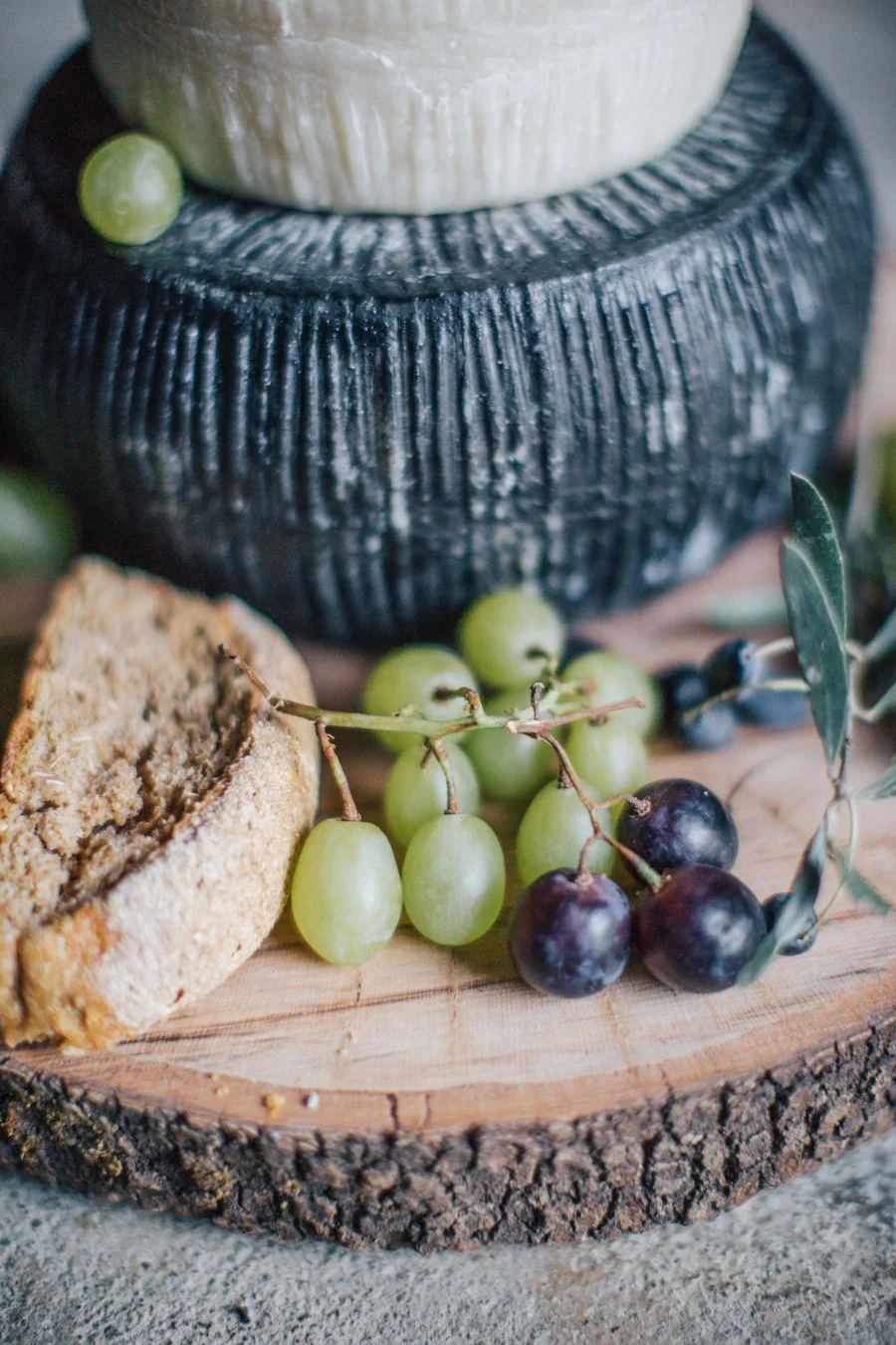 An_early_spring_wedding_inspiration_in_Cretan_highlands_00791.jpg