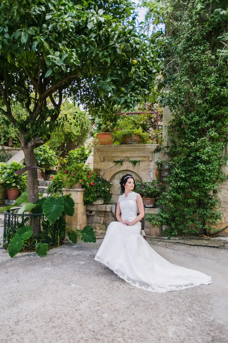 bluewhitebridephoto04-768x1152.jpg