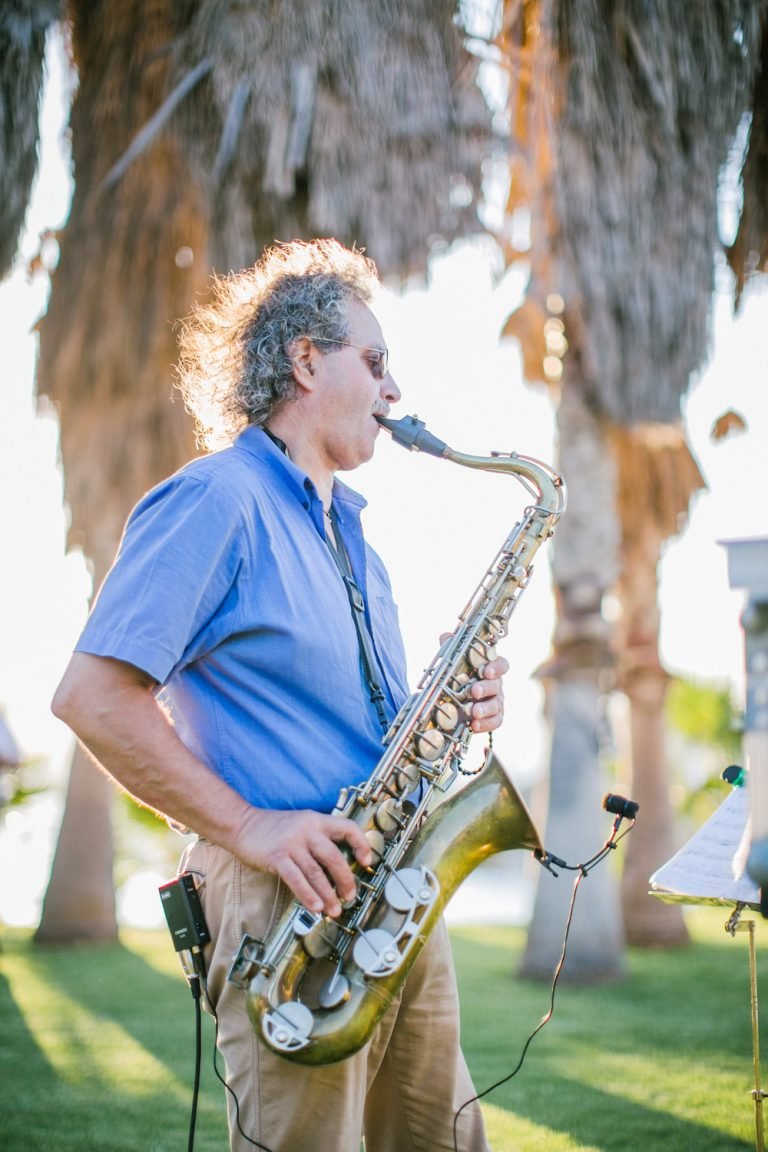 bluewhiteweddingsaxophoneplayerphoto01-768x1152.jpg