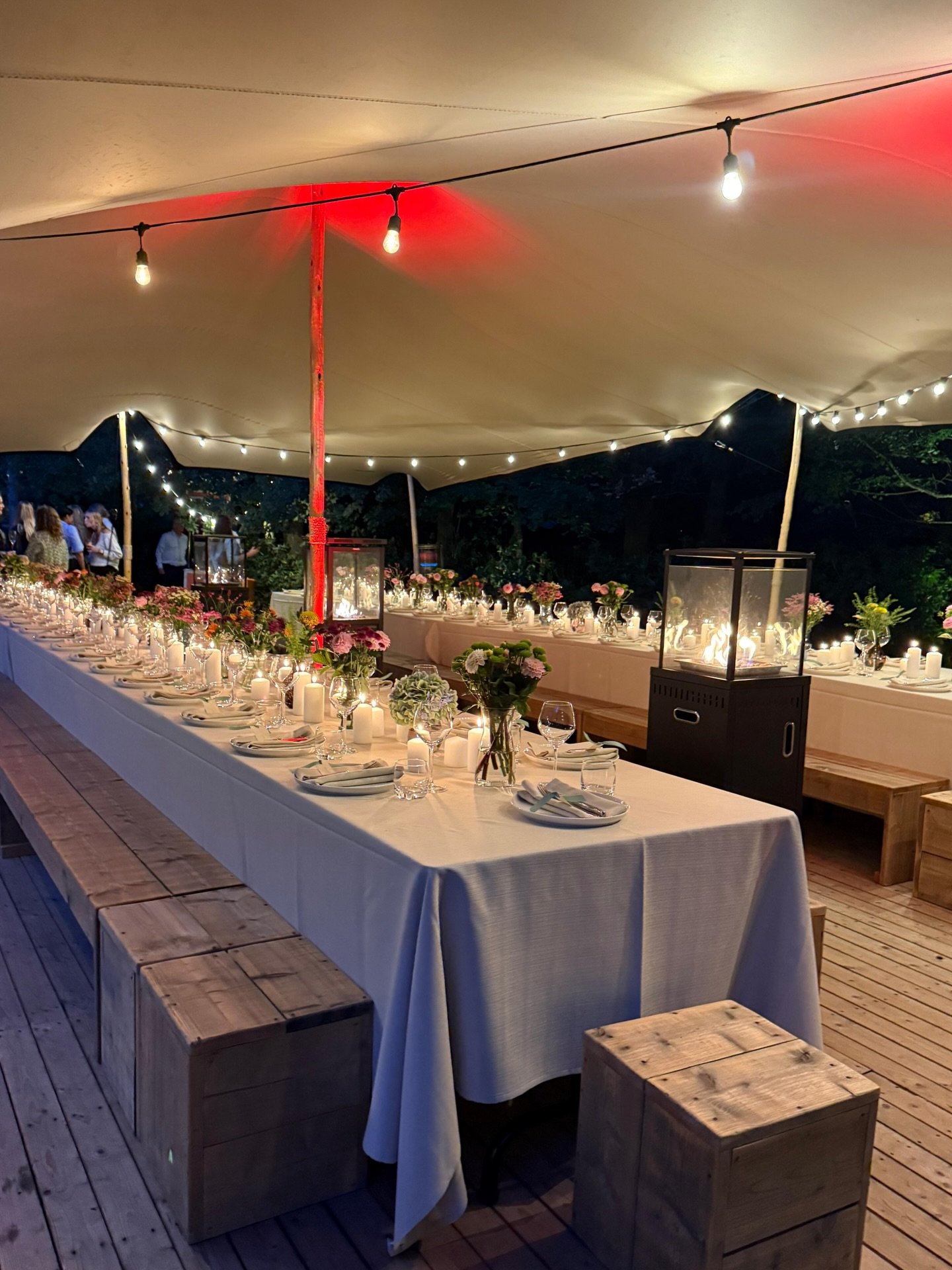 Dine with us... | Huwelijk &bull; communie &bull; verjaardag &bull; Corporate &bull; priv&eacute; &bull; celebrations

Good food. No stress.

Let&rsquo;s start planning! Meer info? Contacteer ons via onze website of catering@cuisin-e.be